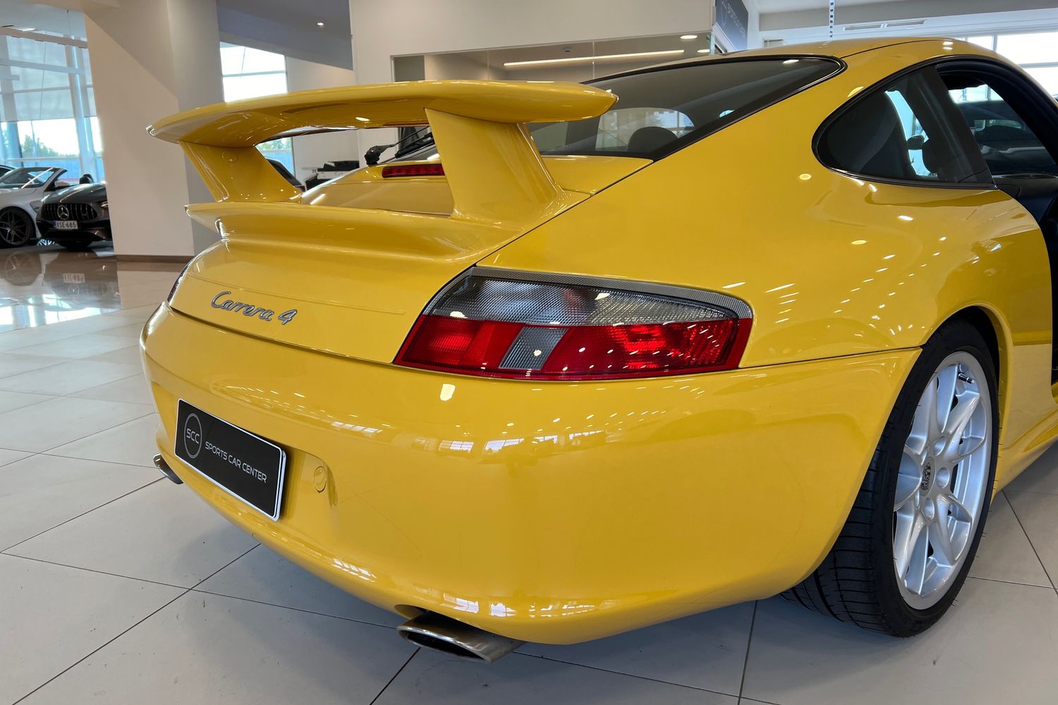 Porsche 911 Carrera 4 Coupe // Speed Yellow  / Tehtaan Carrera Aerokit Cup II / BOSE