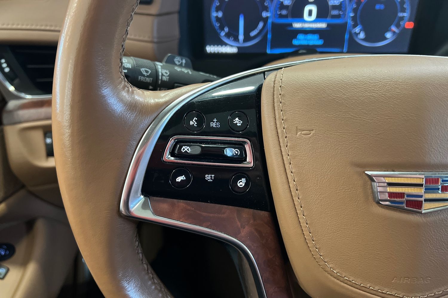 Cadillac Escalade 2016