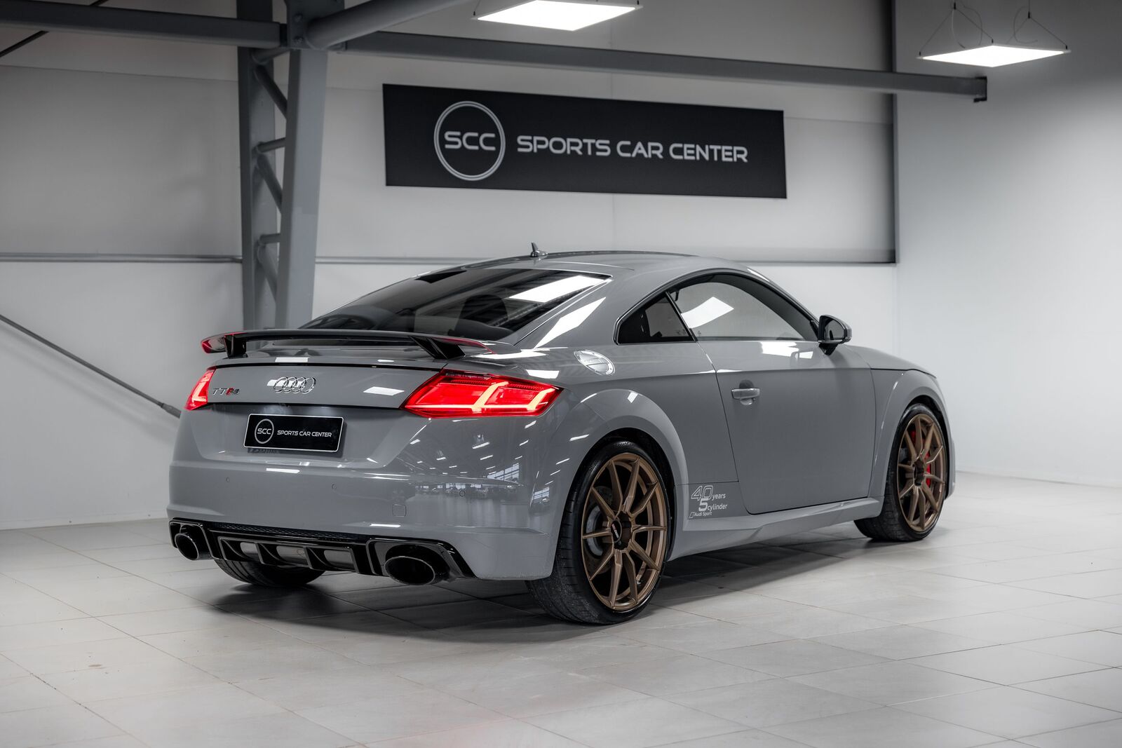 Audi TT RS Coupé 2,5 TFSI 294 kW // Erikoismalli / Matrix LED / Carbon listat / Magnetic Ride / B&O / 550 HP