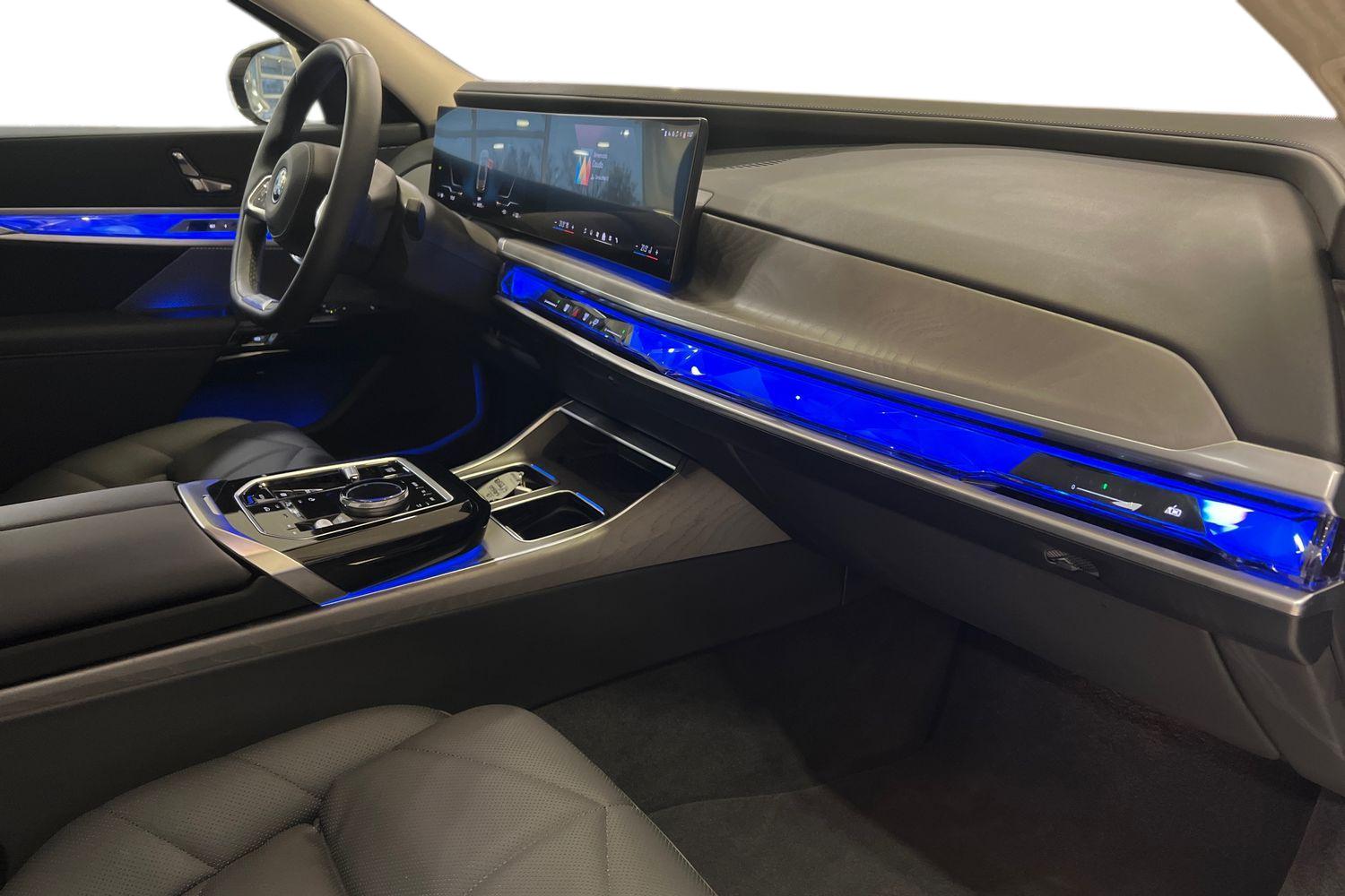 BMW i7 2024