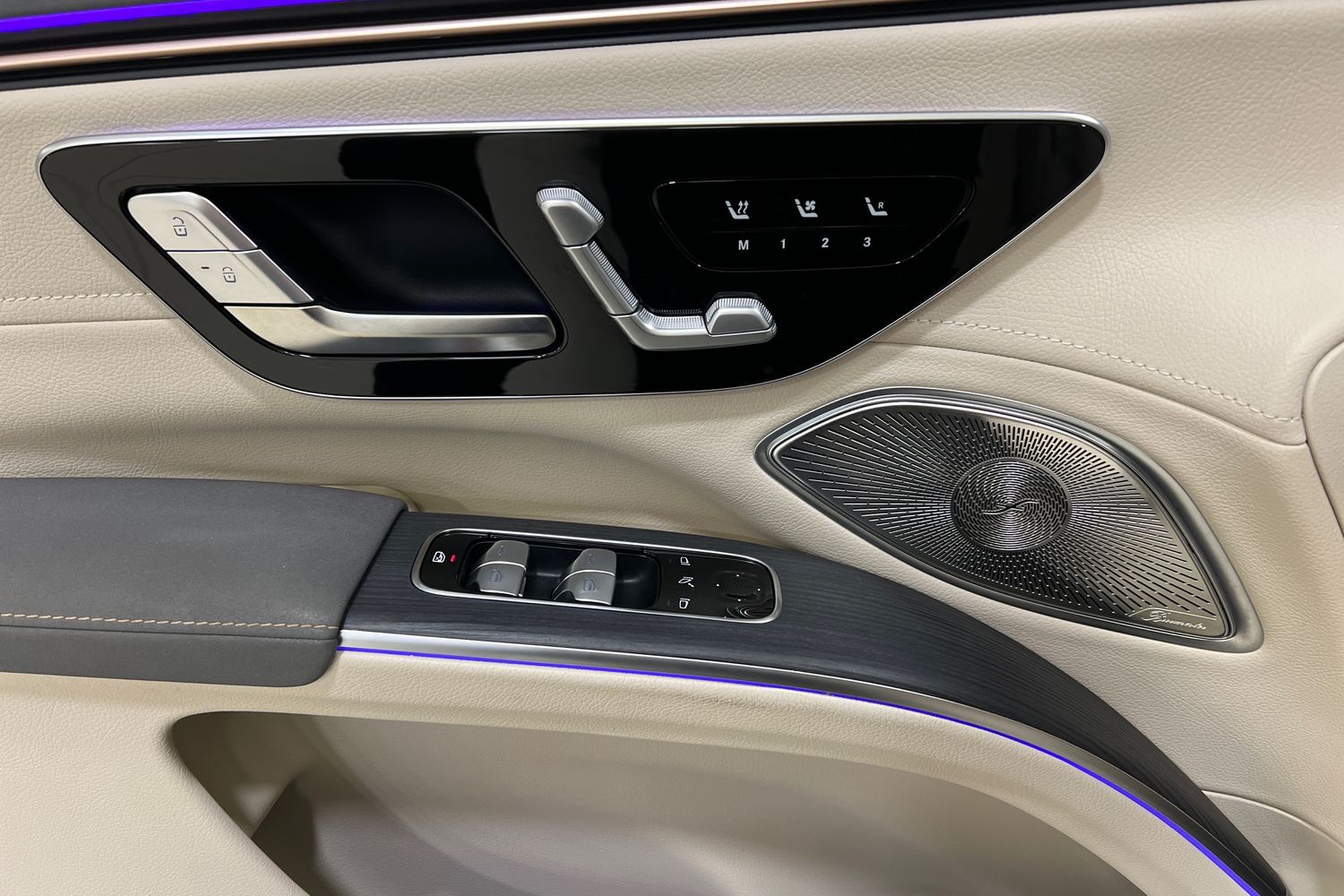 Mercedes-Benz EQS SUV 2023