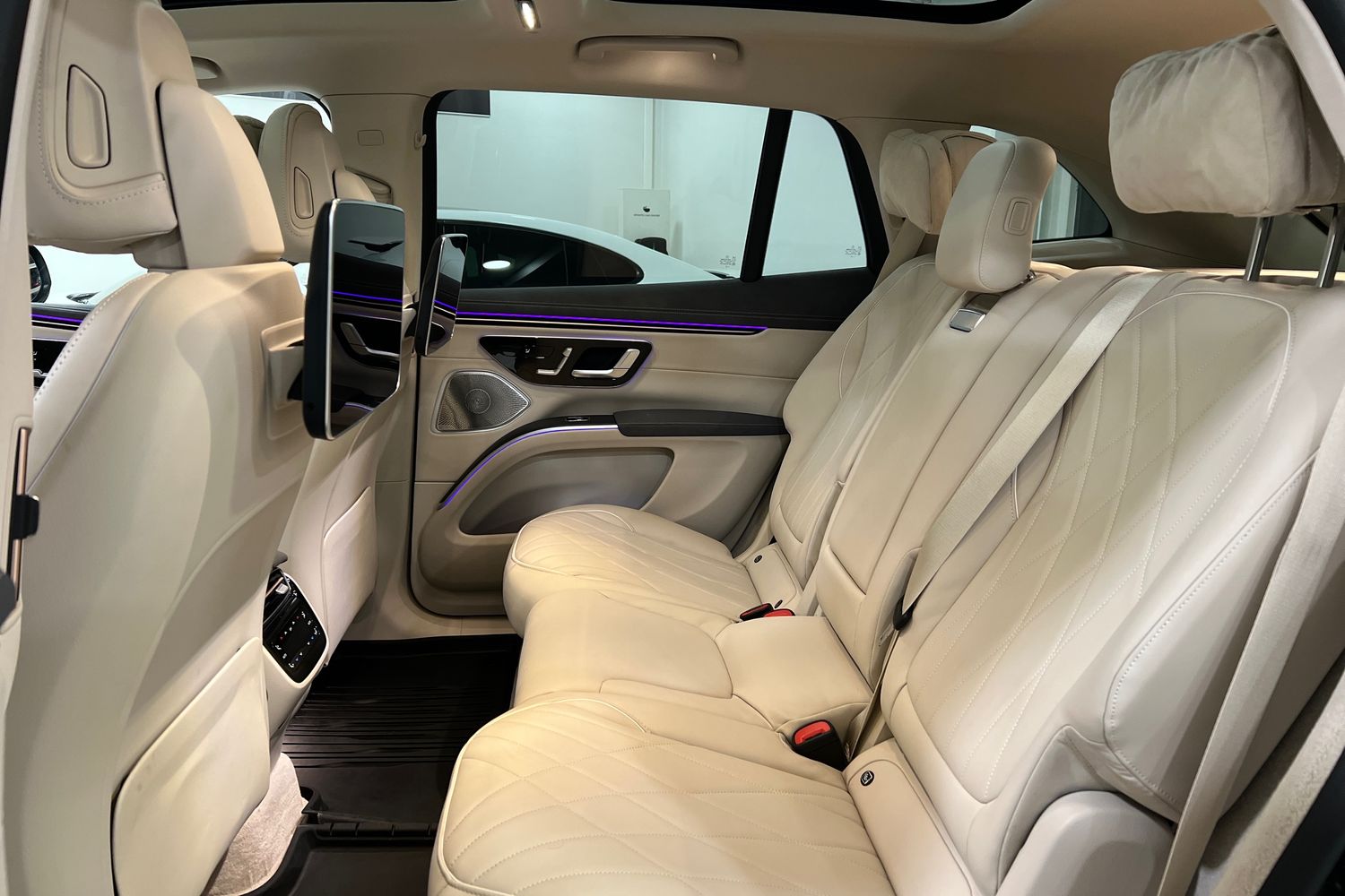 Mercedes-Benz EQS SUV 2023