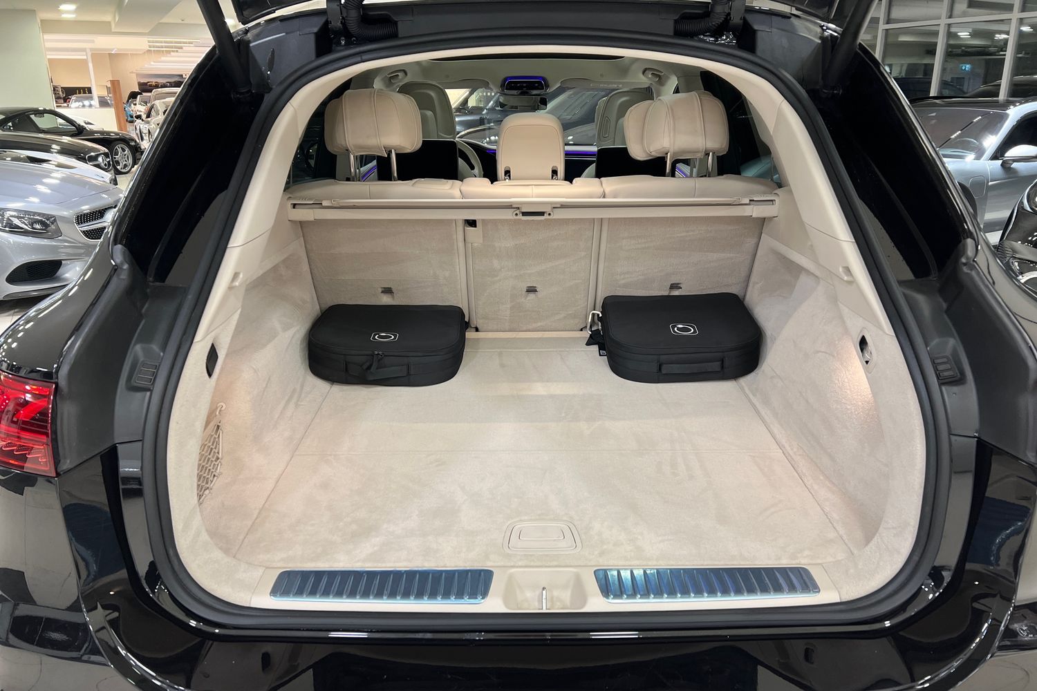 Mercedes-Benz EQS SUV 2023