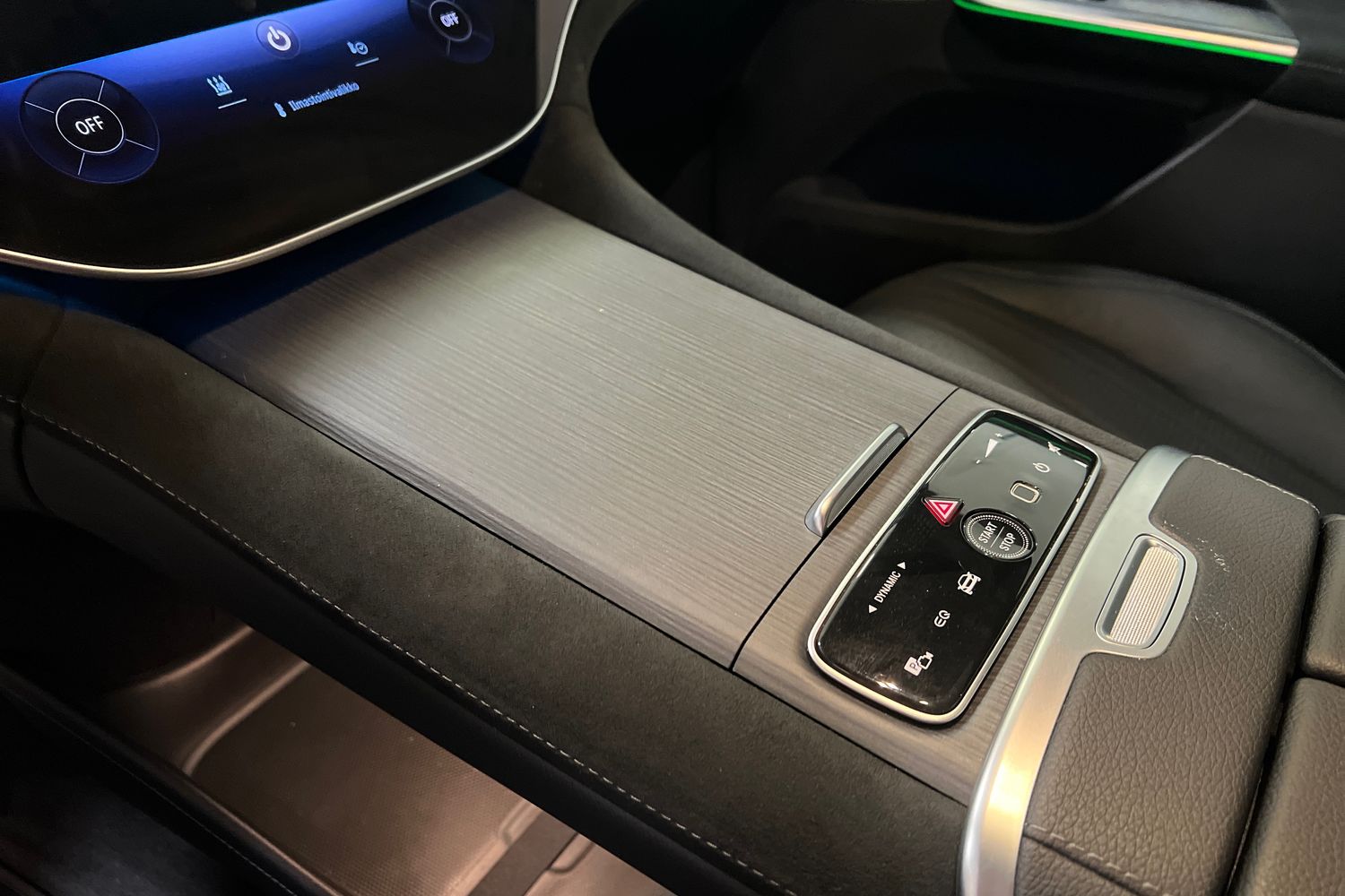 Mercedes-Benz EQE SUV 2024