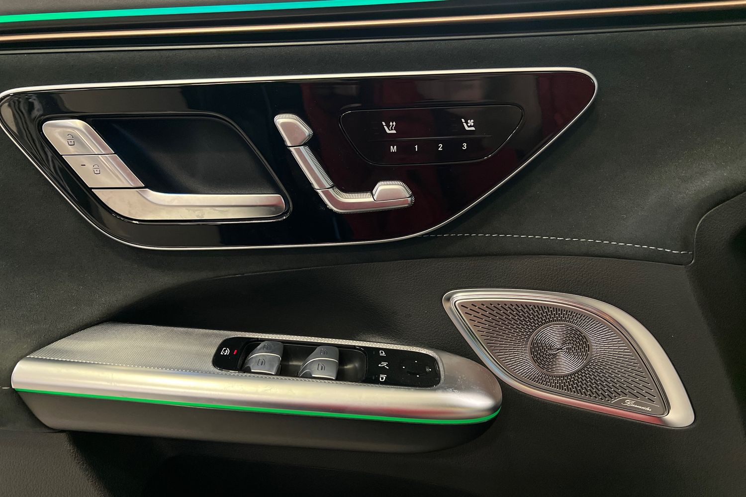 Mercedes-Benz EQE SUV 2024