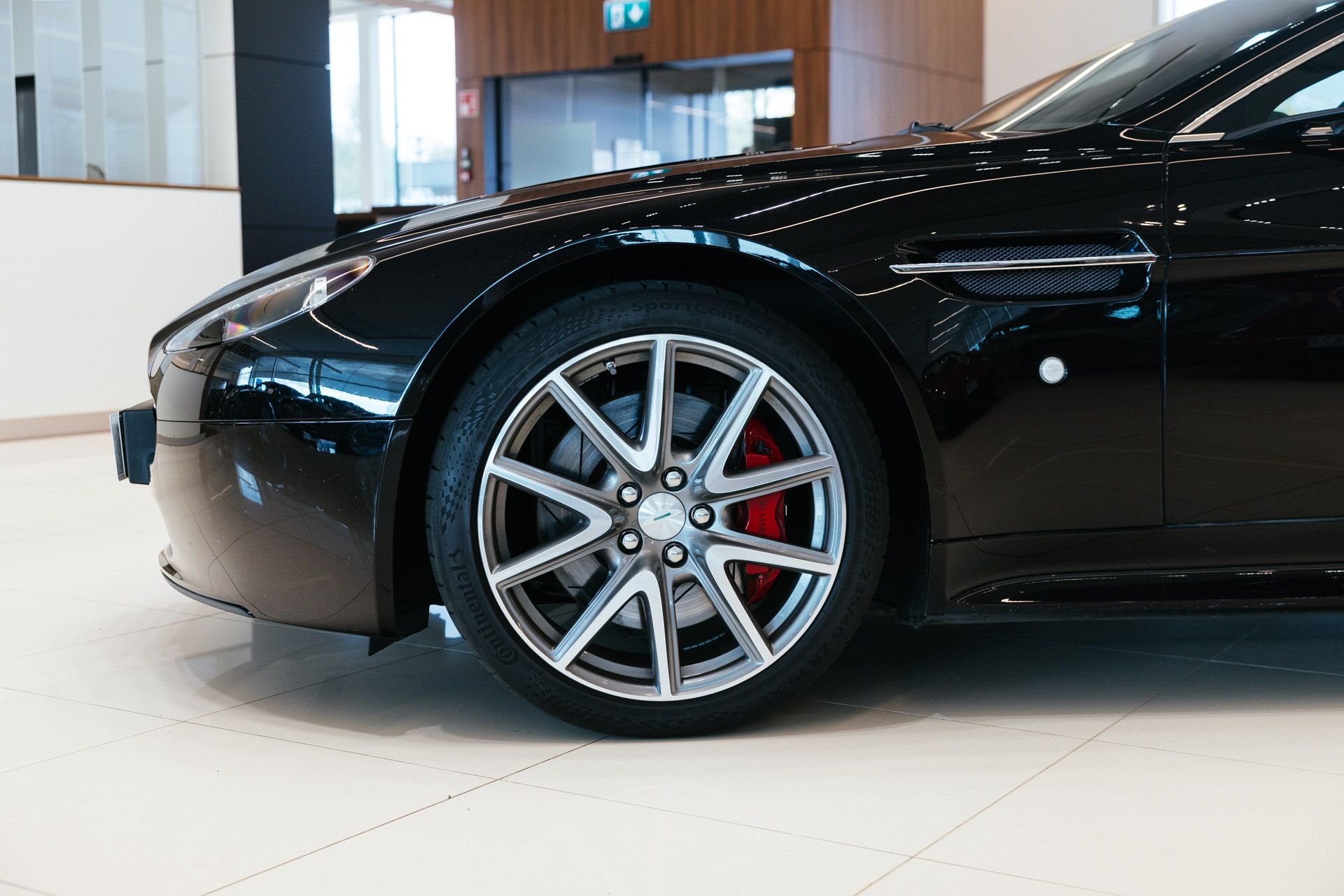 Aston Martin Vantage 2008