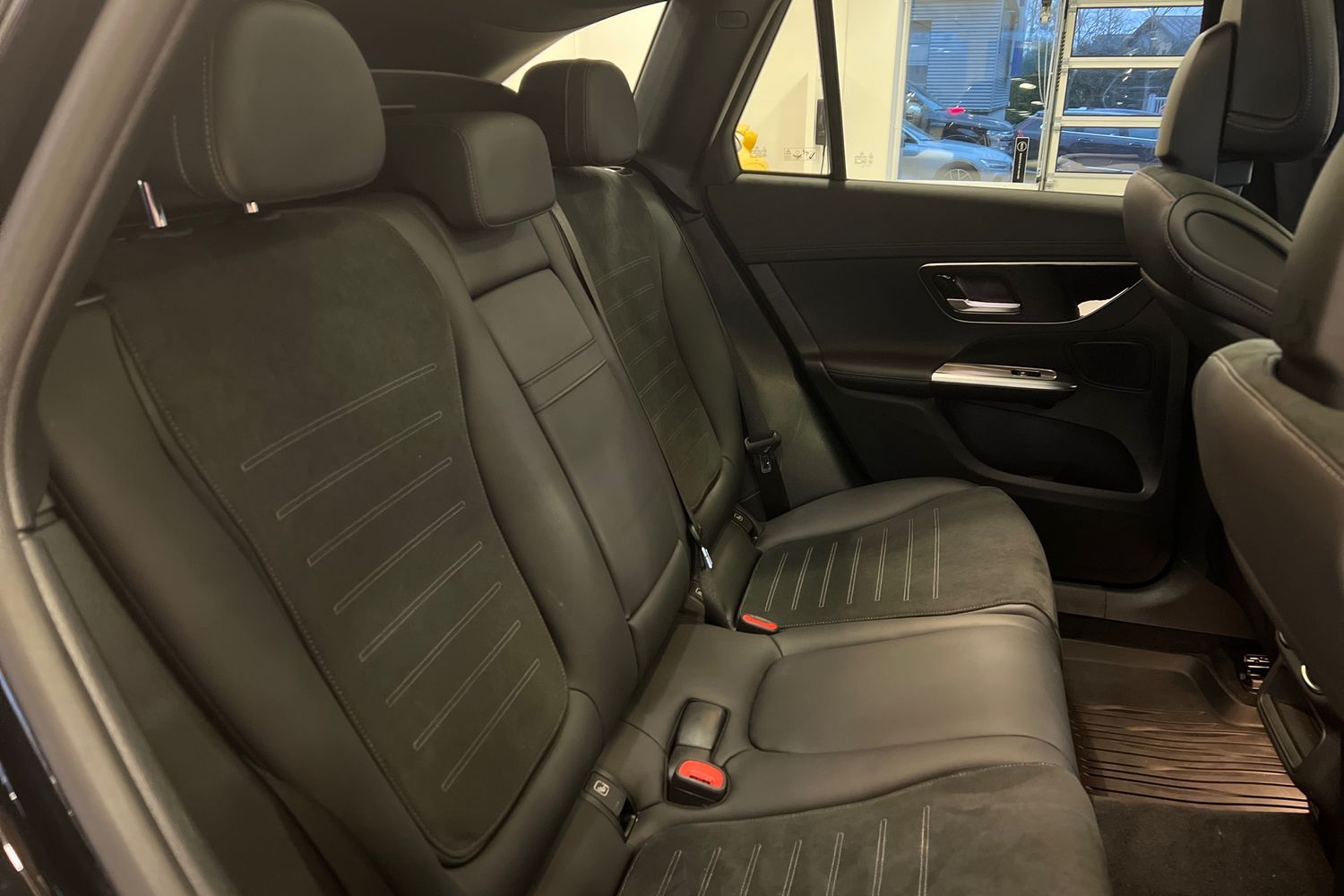 Mercedes-Benz GLC 2023