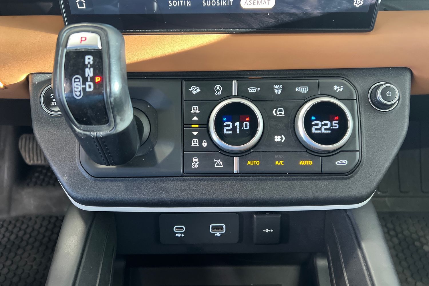 Land Rover Defender 2022