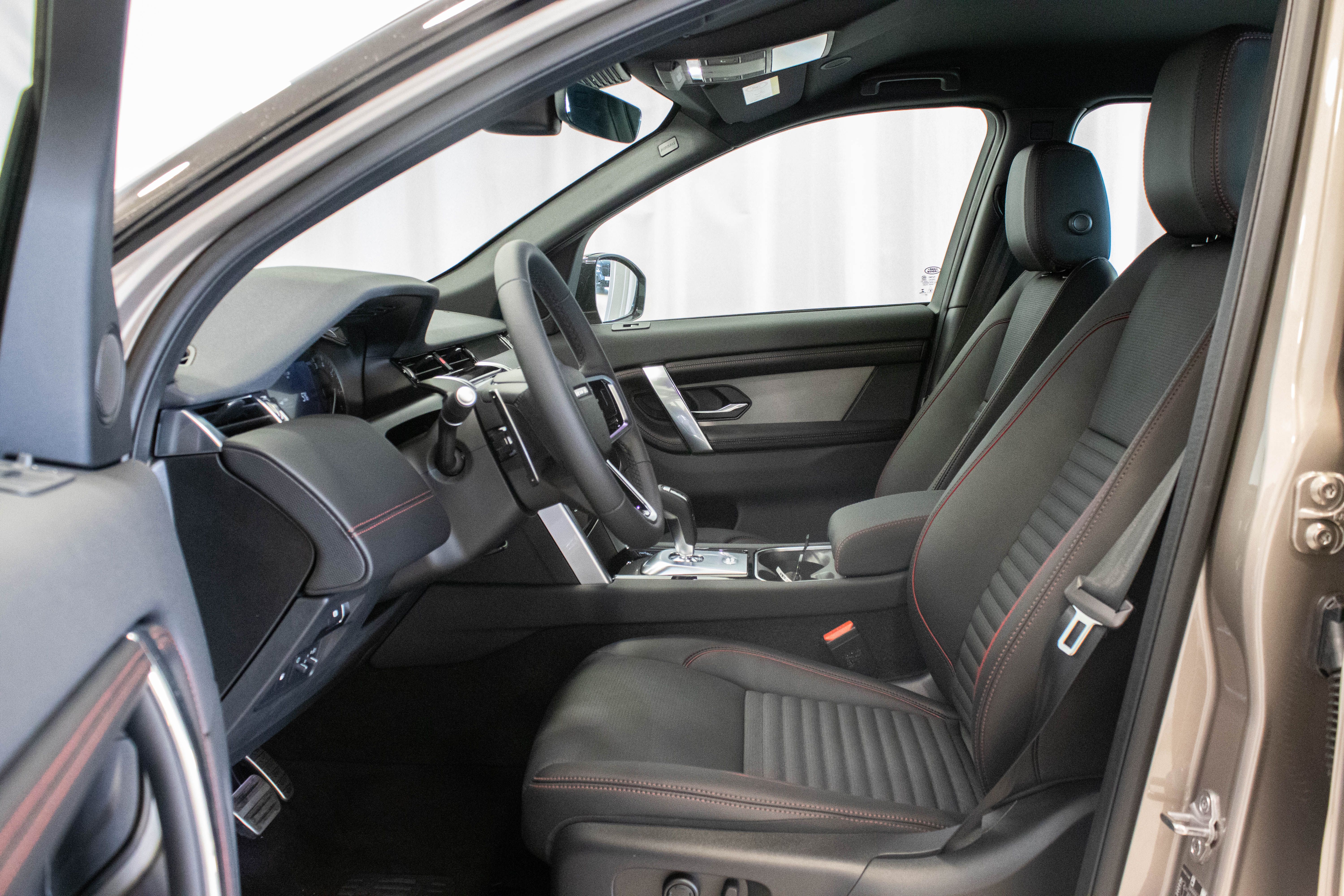 Land Rover Discovery Sport 2023