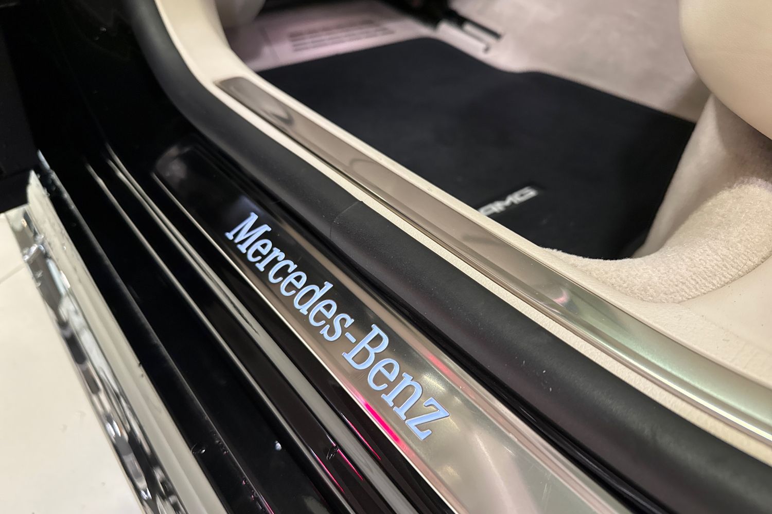 Mercedes-Benz S 580 e 4MATIC L // Business Class -paketti / Burmester® High-End 4D / Exclusive-Paketti / First Class