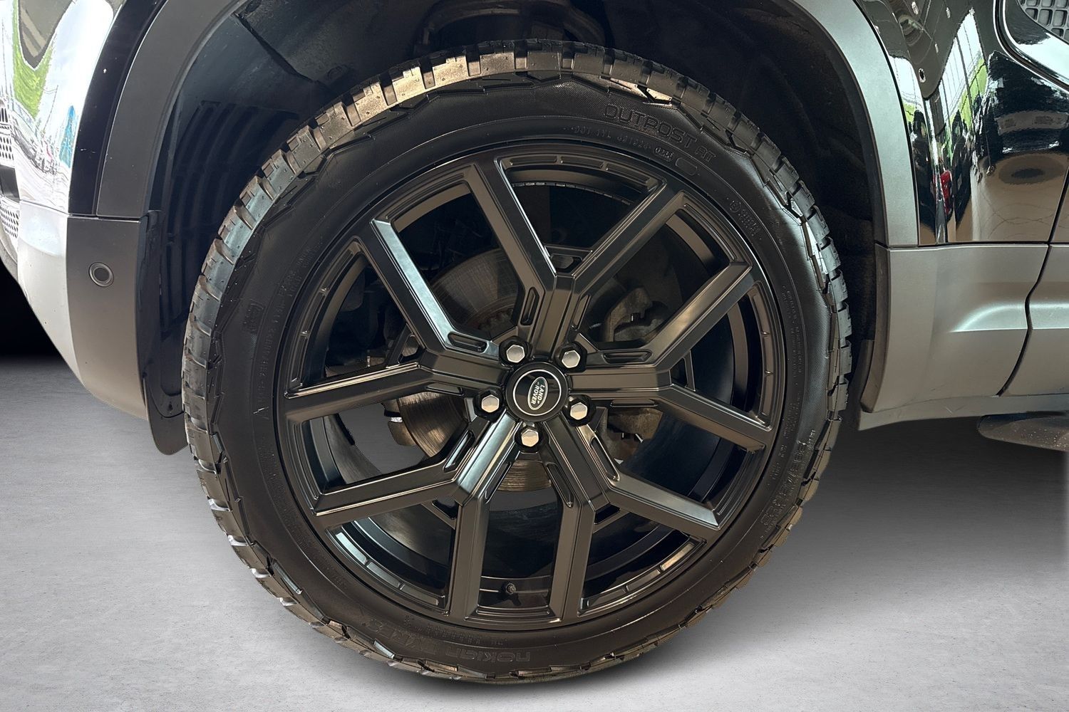 Land Rover Defender 2022