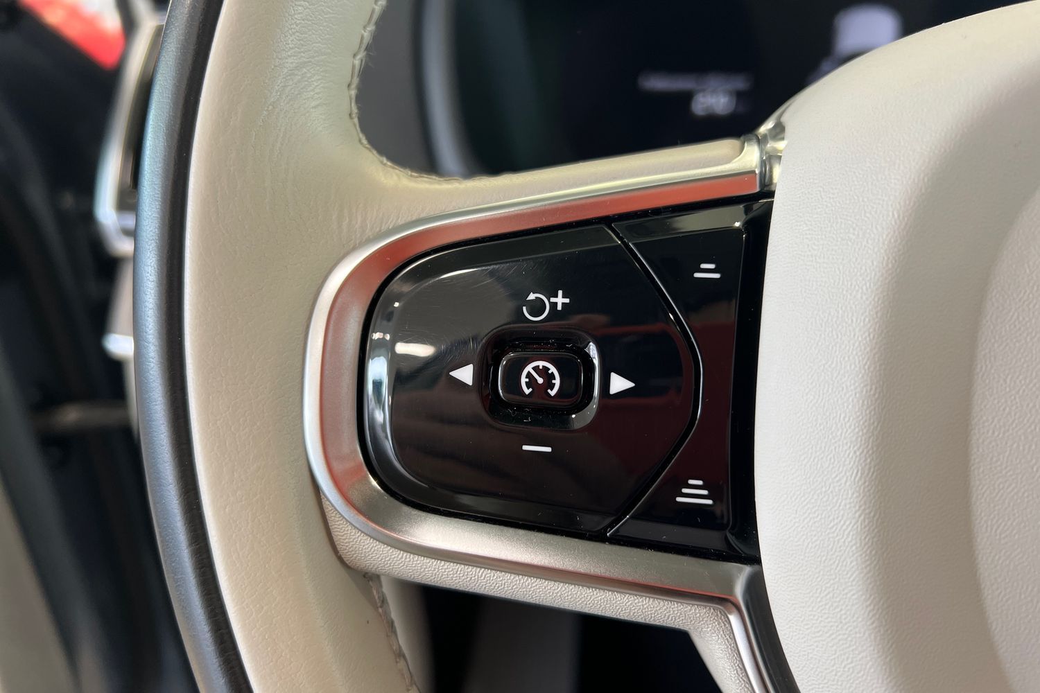 Volvo XC90 2023