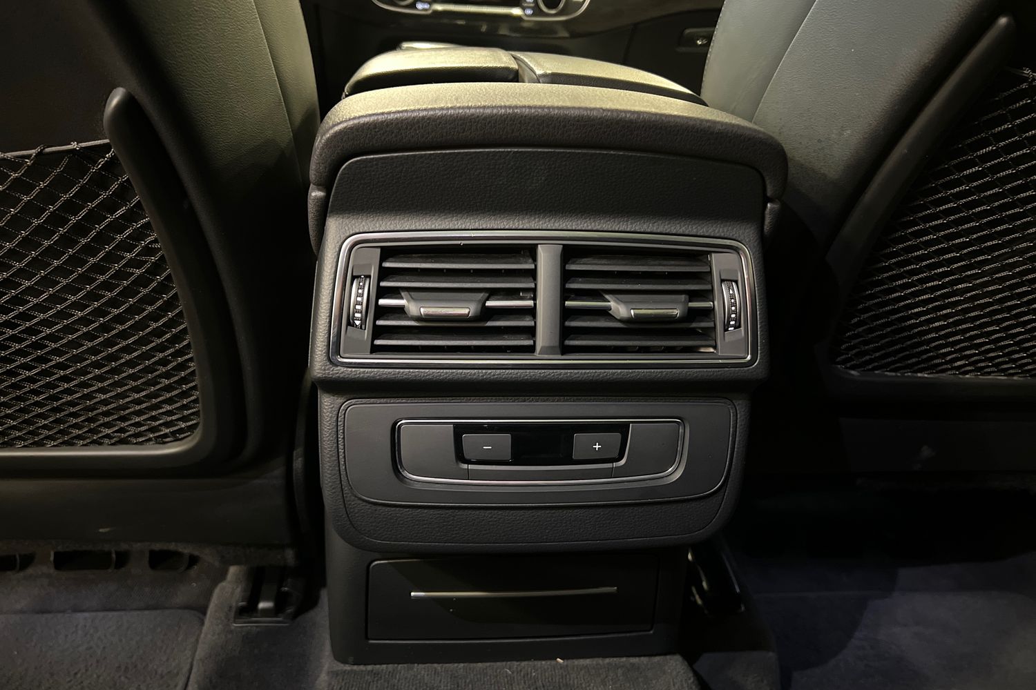 Audi Q7 Business 3,0 V6 TDI e-tron quattro tiptronic // // Panorama / Bose / Adapt. Vakkari / Matrix LED