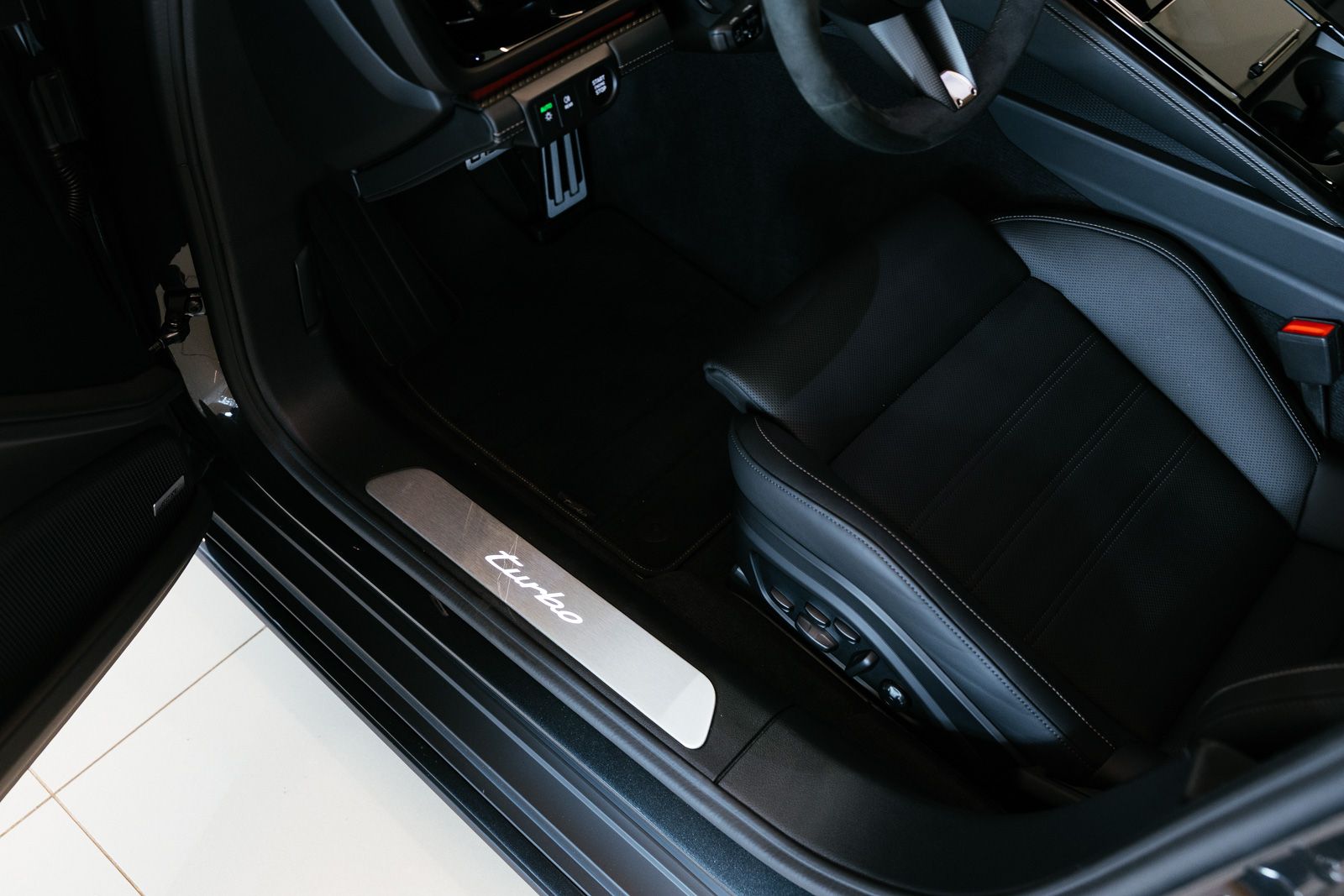 Porsche Panamera 2025