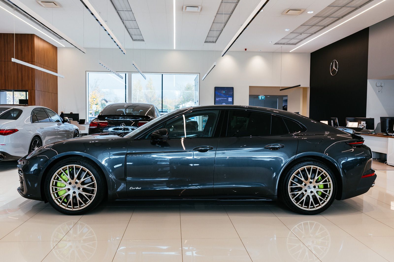 Porsche Panamera 2025