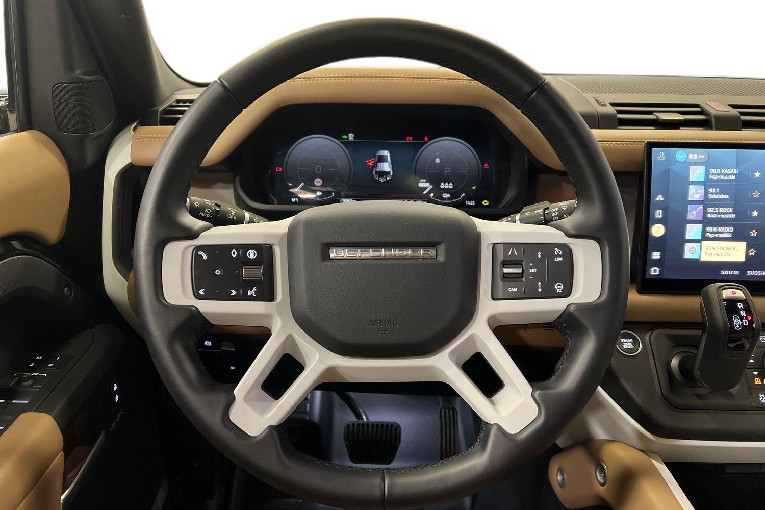 Land Rover Defender 2025