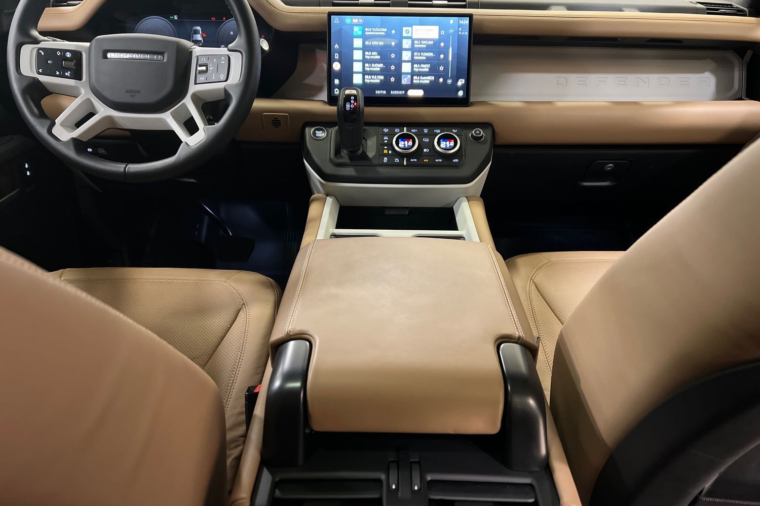 Land Rover Defender 2025