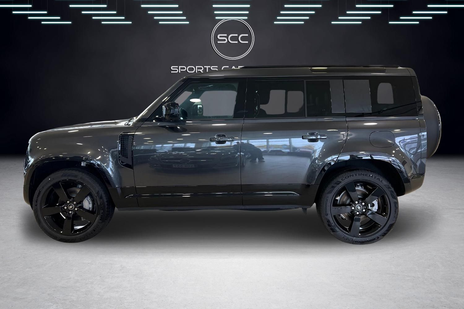 Land Rover Defender 2025