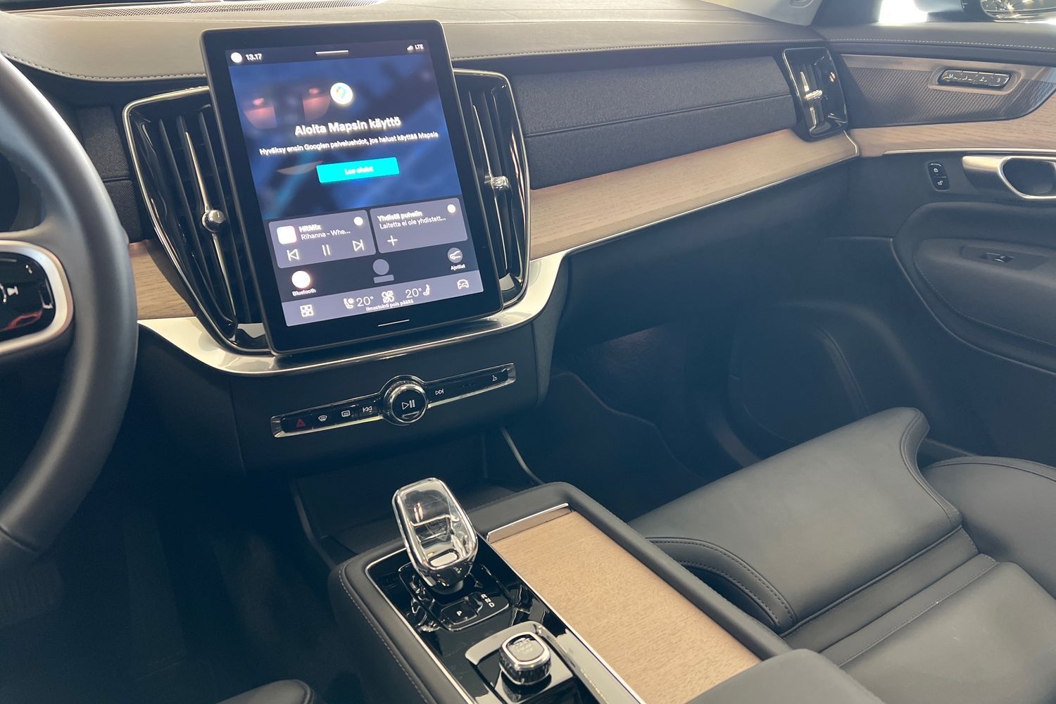 Volvo XC90 2025