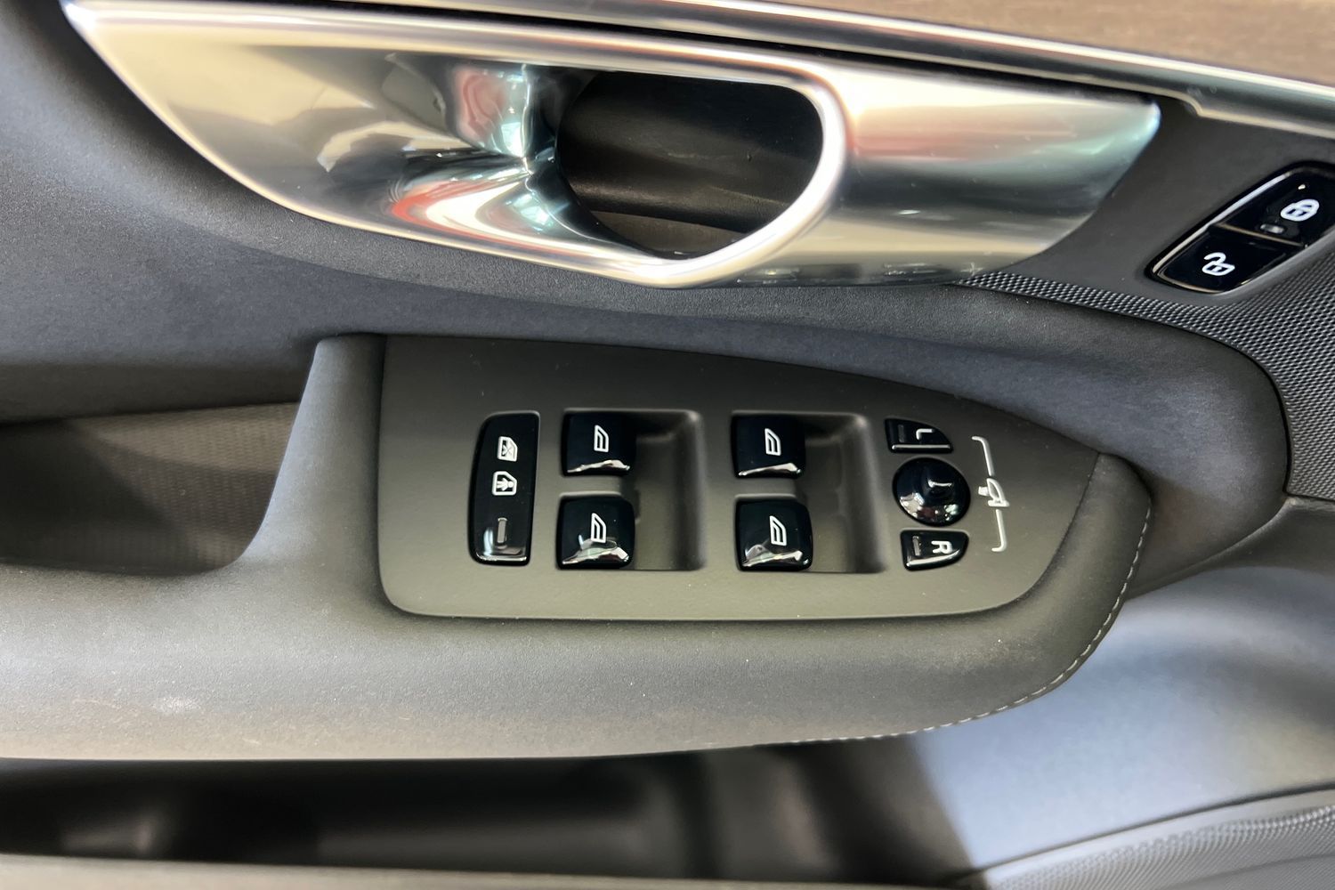Volvo XC90 2025