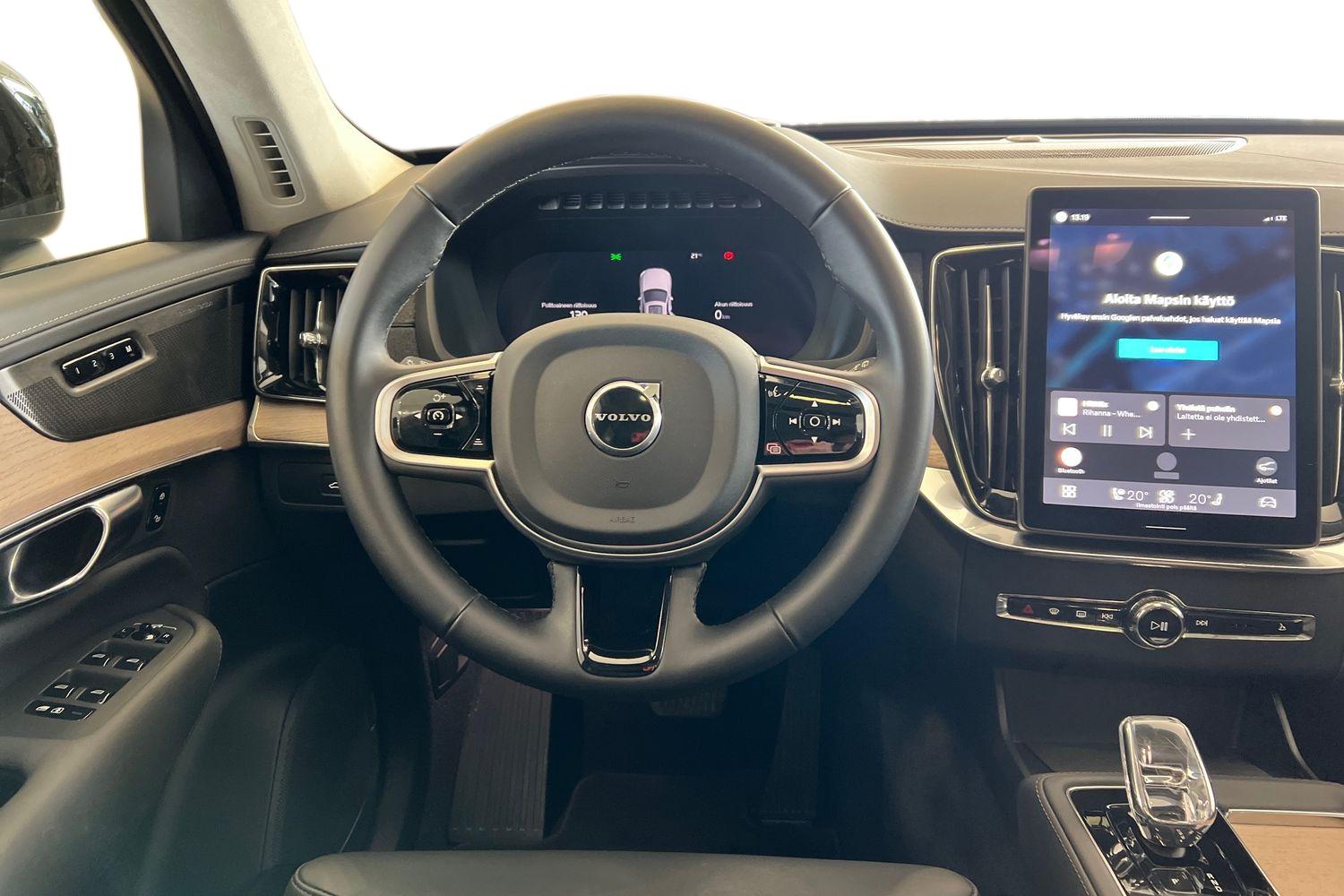 Volvo XC90 2025