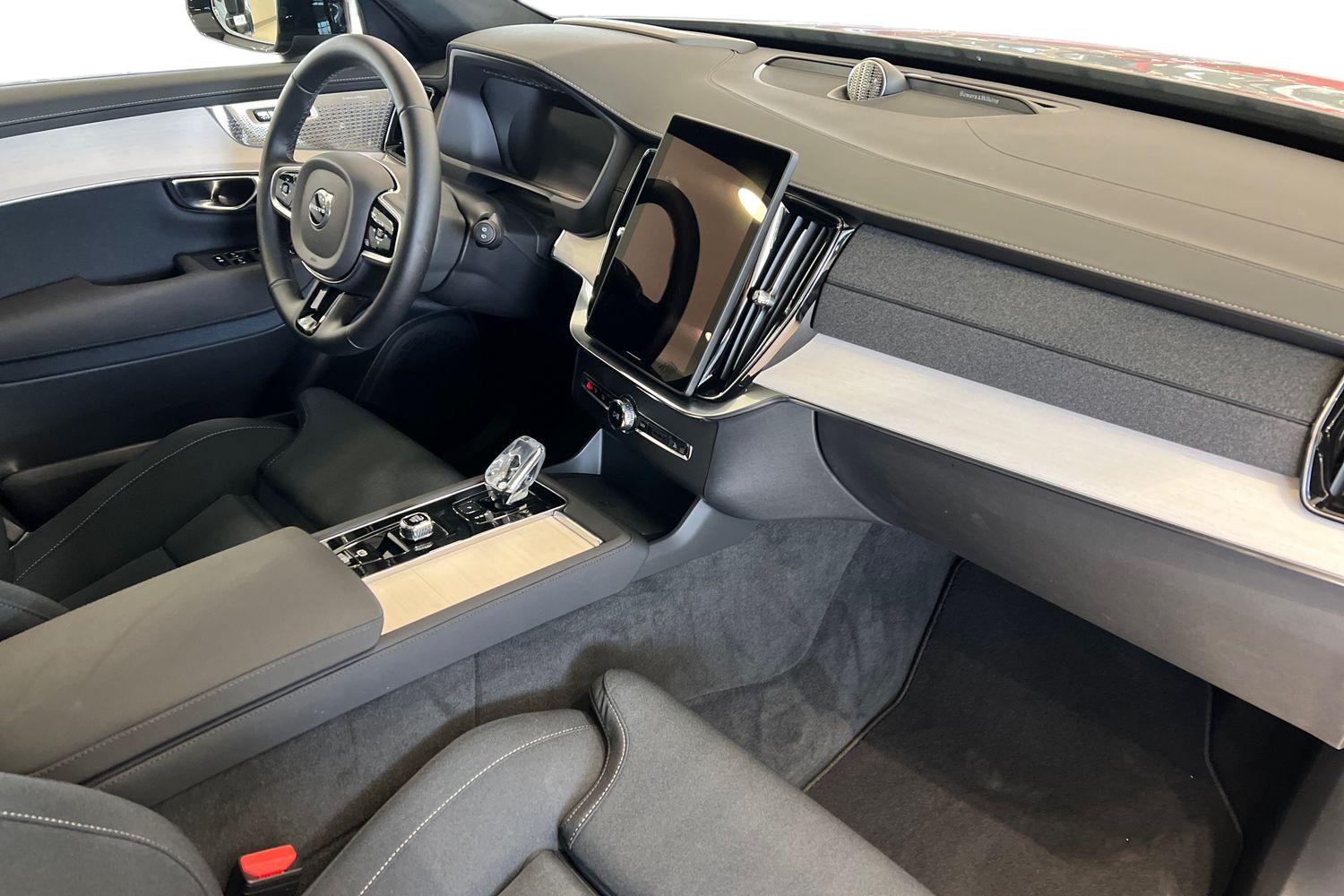 Volvo XC90 2025