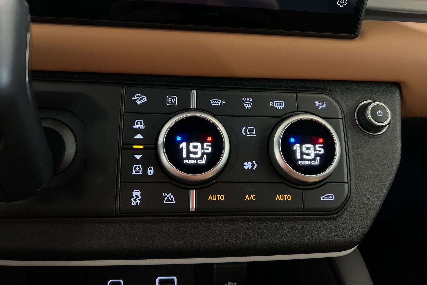 Land Rover Defender 2023