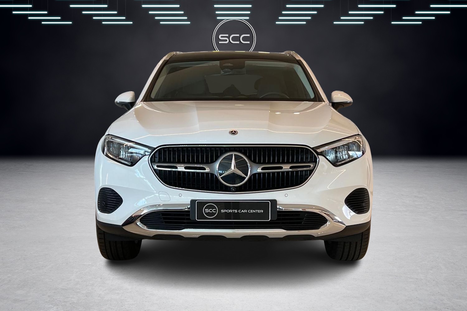 Mercedes-Benz GLC 300 e 4MATIC A // Panorama / Alv / Takuu / Koukku / MB-ME / Keyless / ACC /