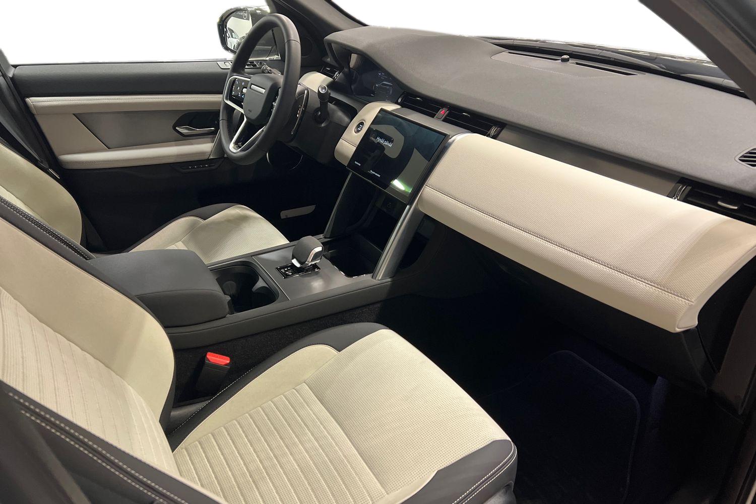 Land Rover Discovery Sport 2024