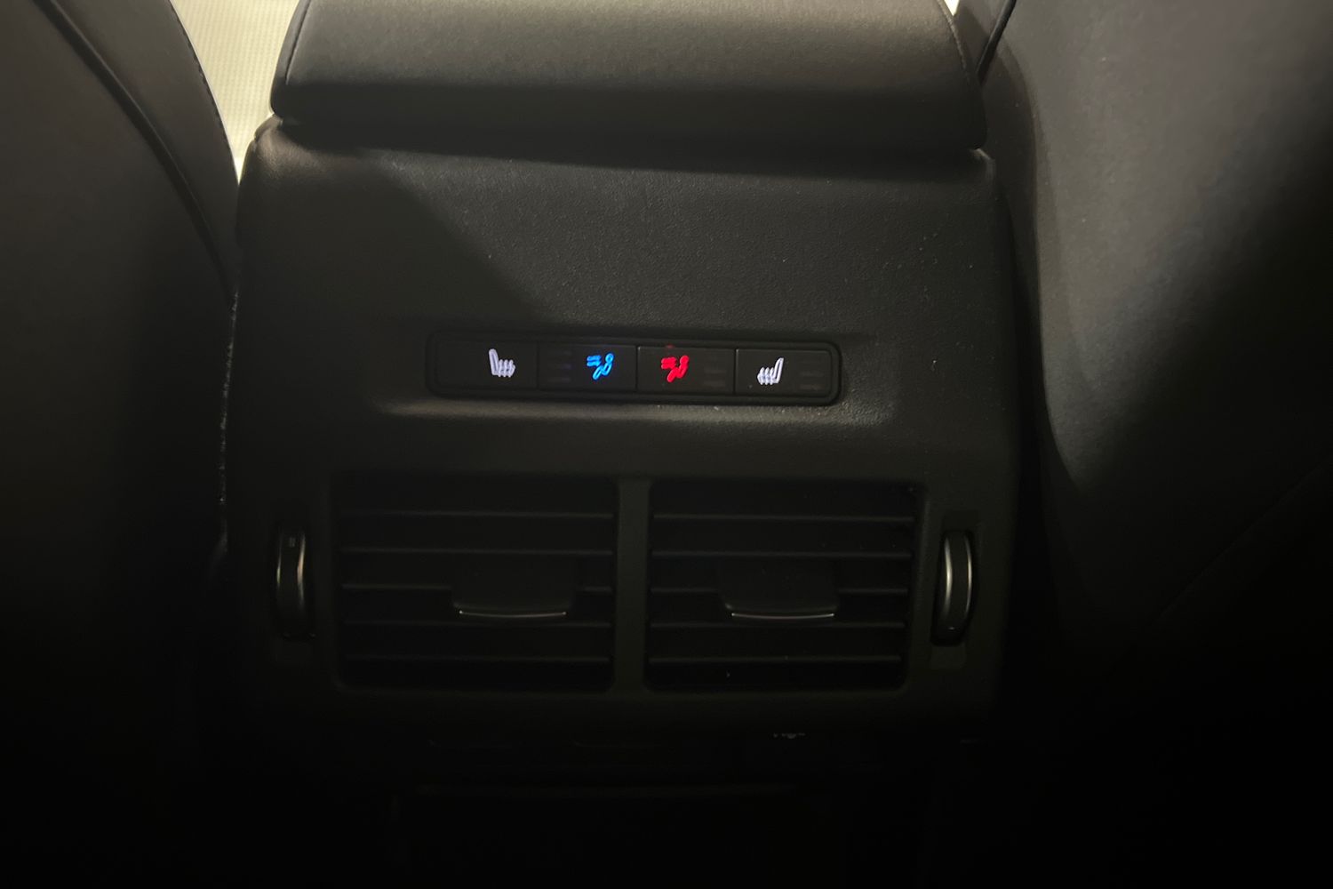 Land Rover Discovery Sport 2024