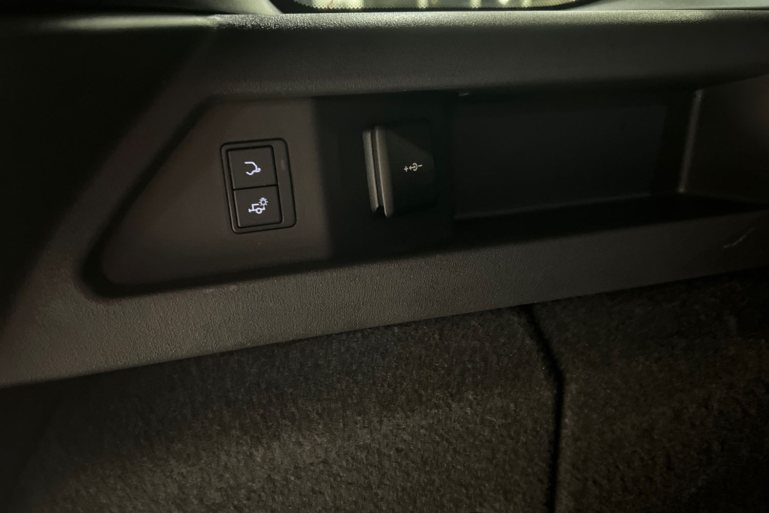 Land Rover Discovery Sport 2024