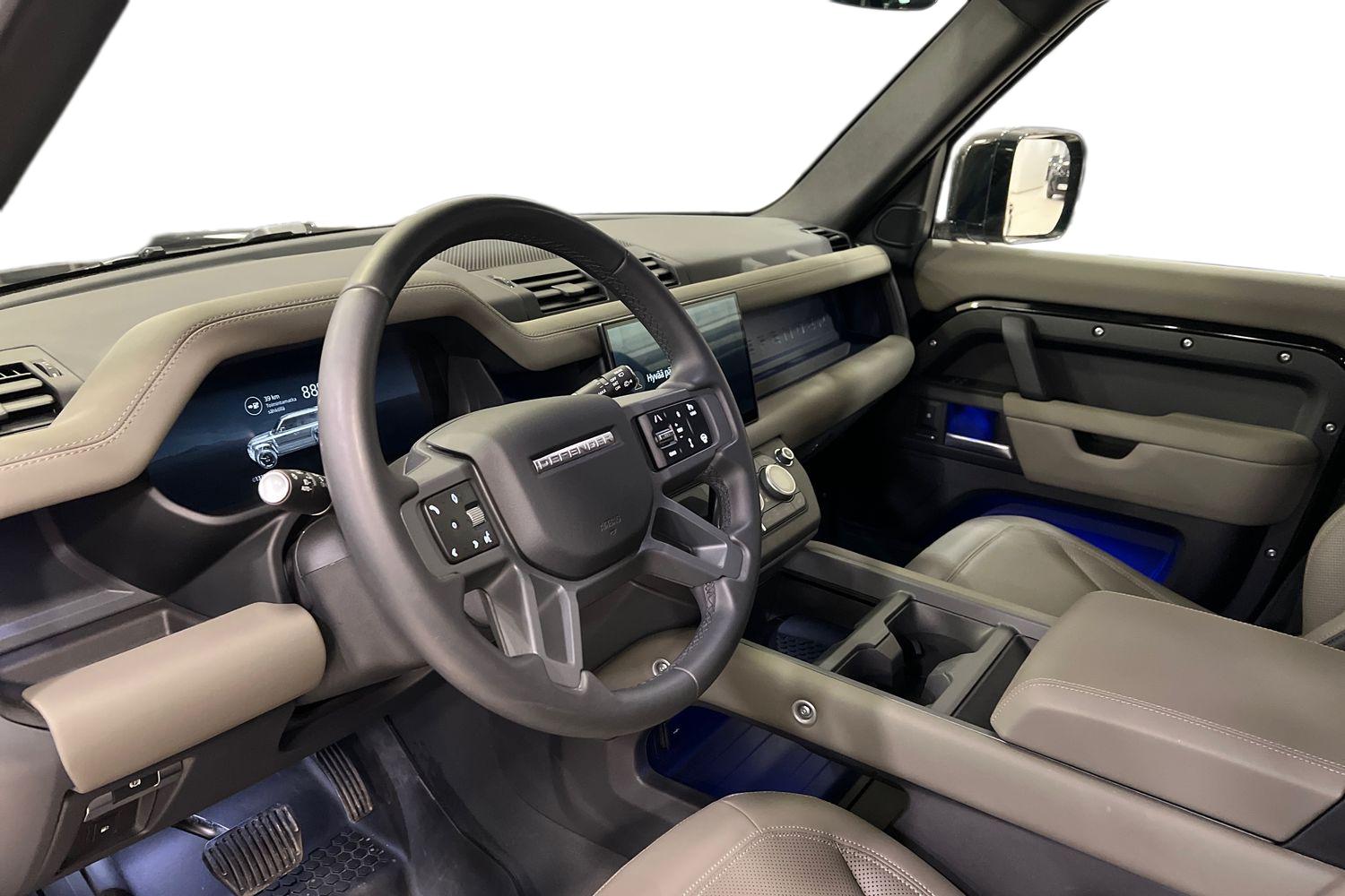 Land Rover Defender 2025