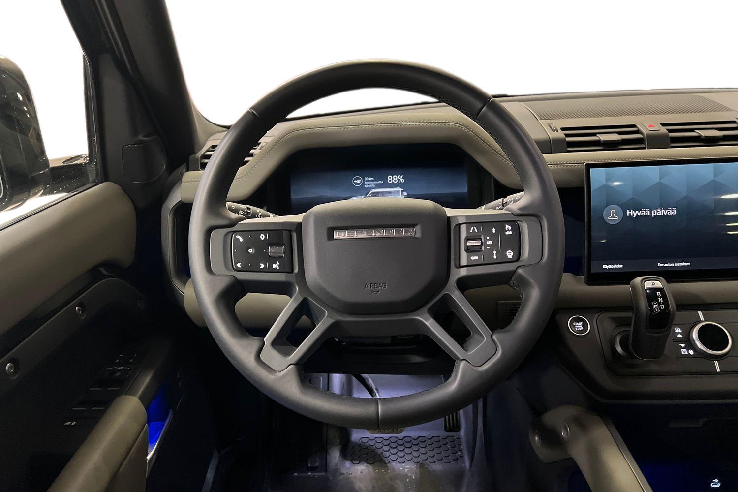 Land Rover Defender 2025