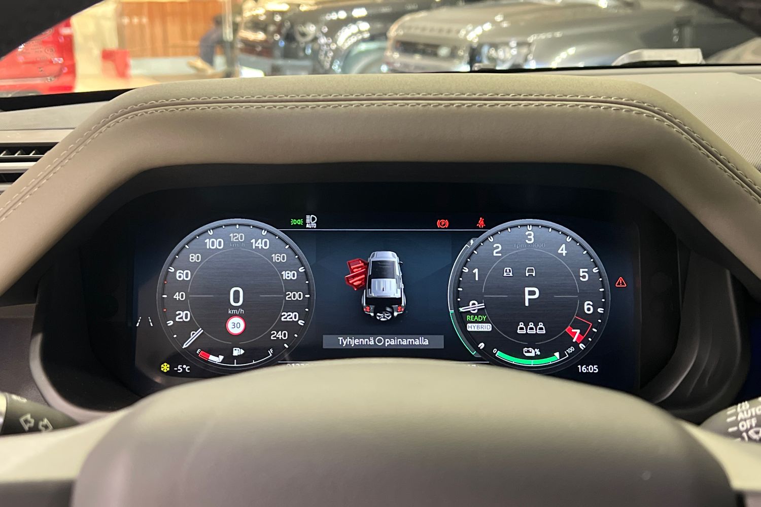 Land Rover Defender 2025