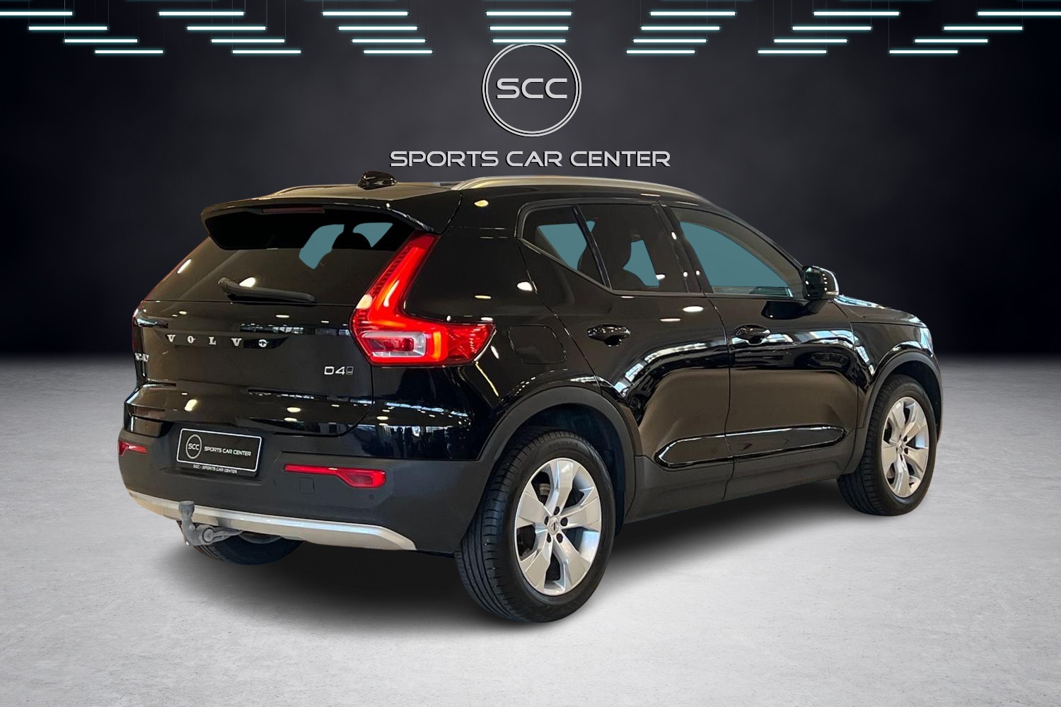 Volvo XC40 D4 AWD Business aut // Lisälämmitin / ACC / Avaimeton sisäänmeno ja käynnistys / LED / Koukku