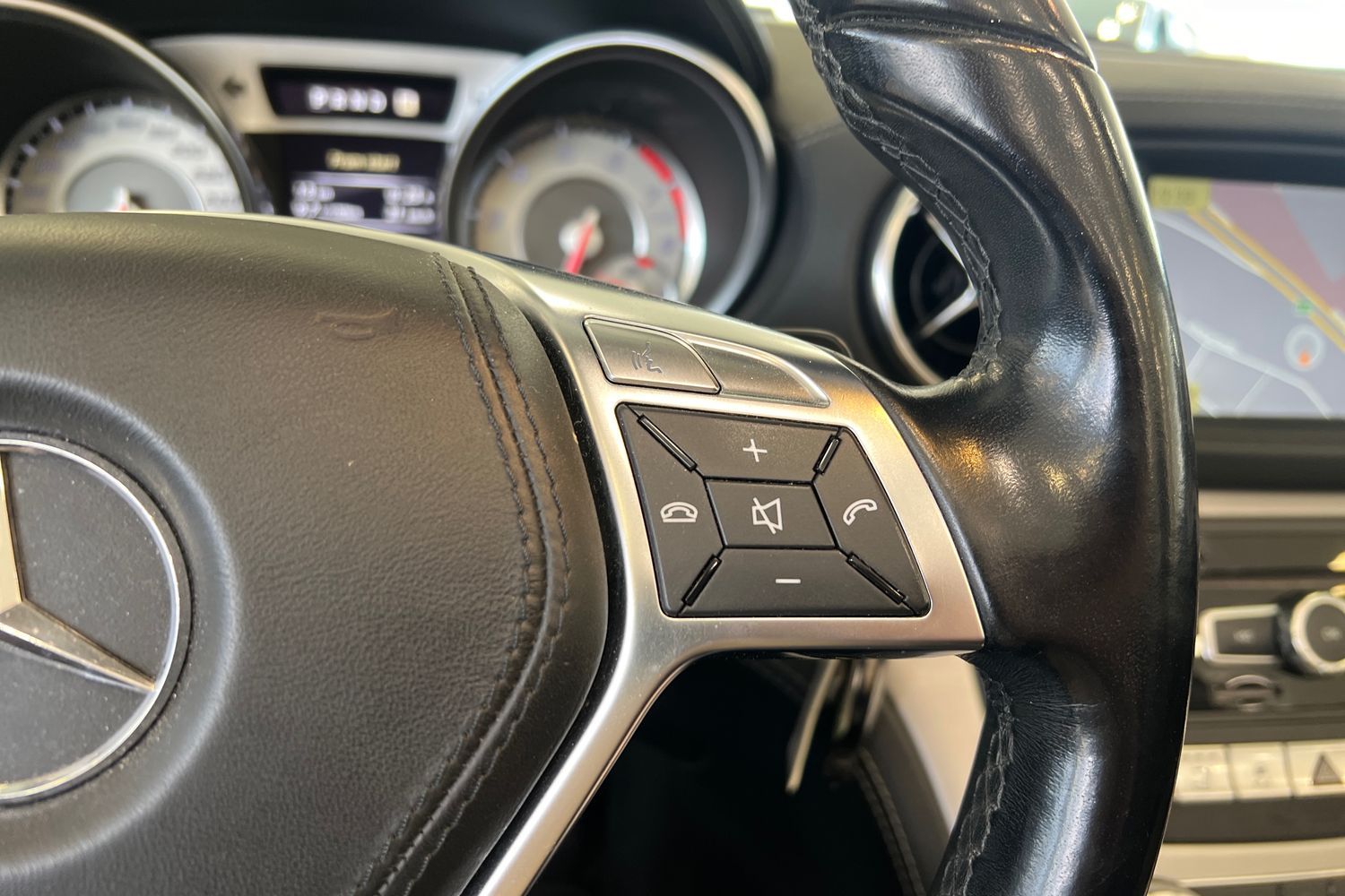 Mercedes-Benz SL 2012