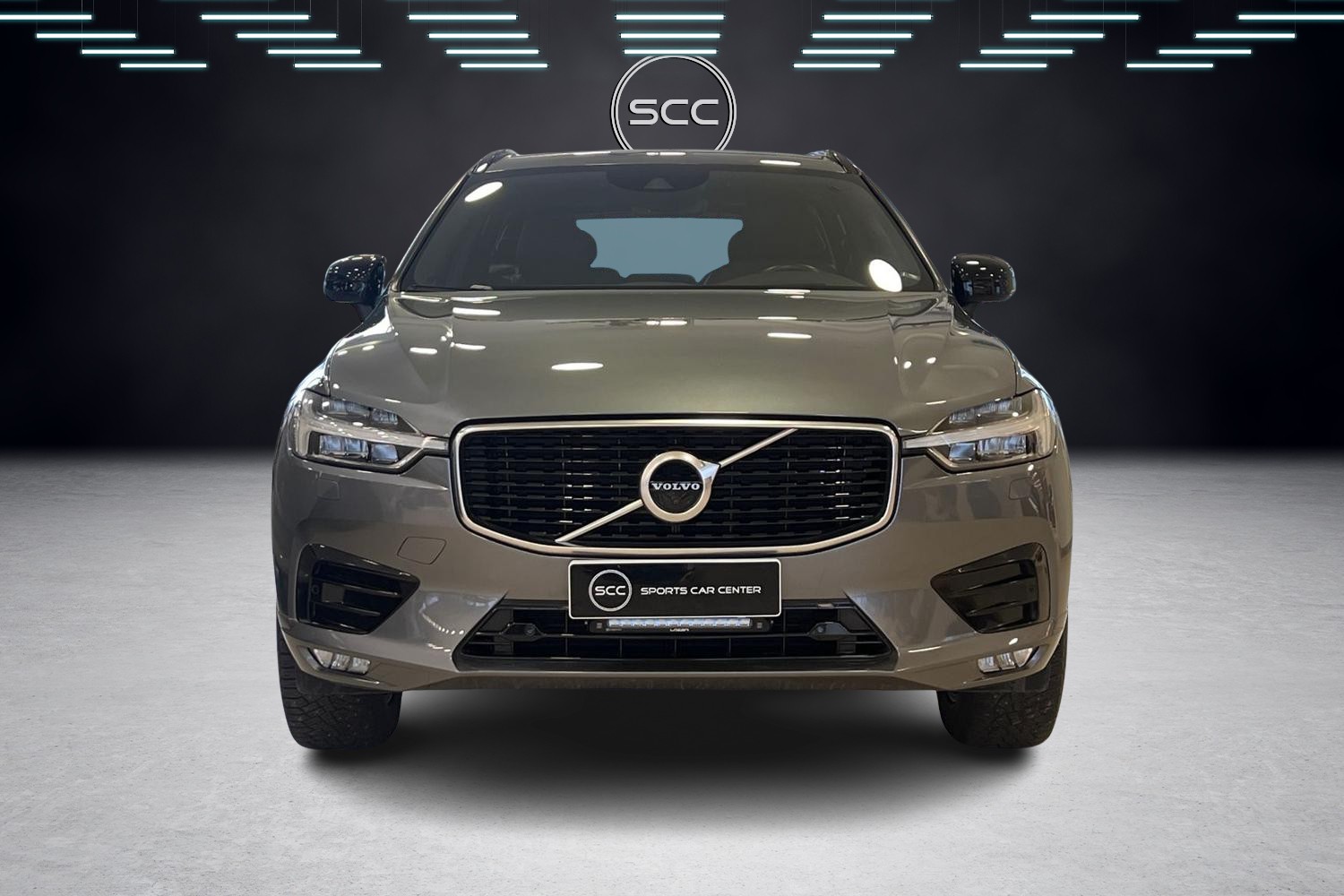 Volvo XC60 B5 AWD MHEV R-Design // 360° / Koukku / ACC / H&K / Ilmajousitus / Blis / Kuljettajan muistipenkki