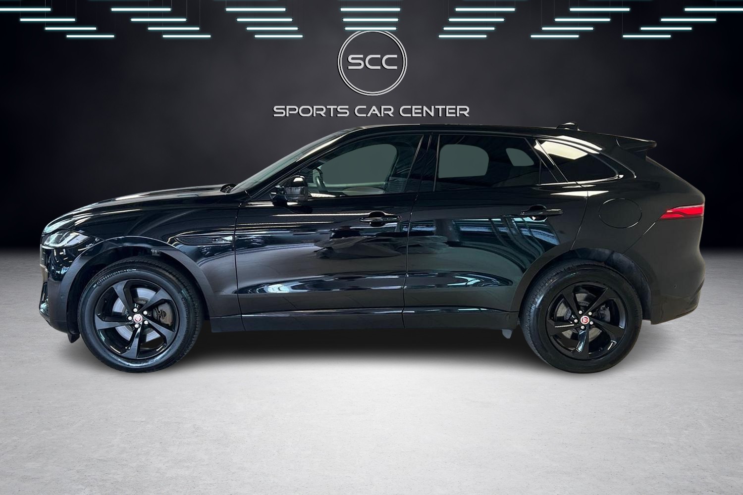 Jaguar F-PACE P400e Plug-in Hybrid R-Dynamic S // Driver Assist / Meridian / 3D Surround / Panorama / Cold Climate