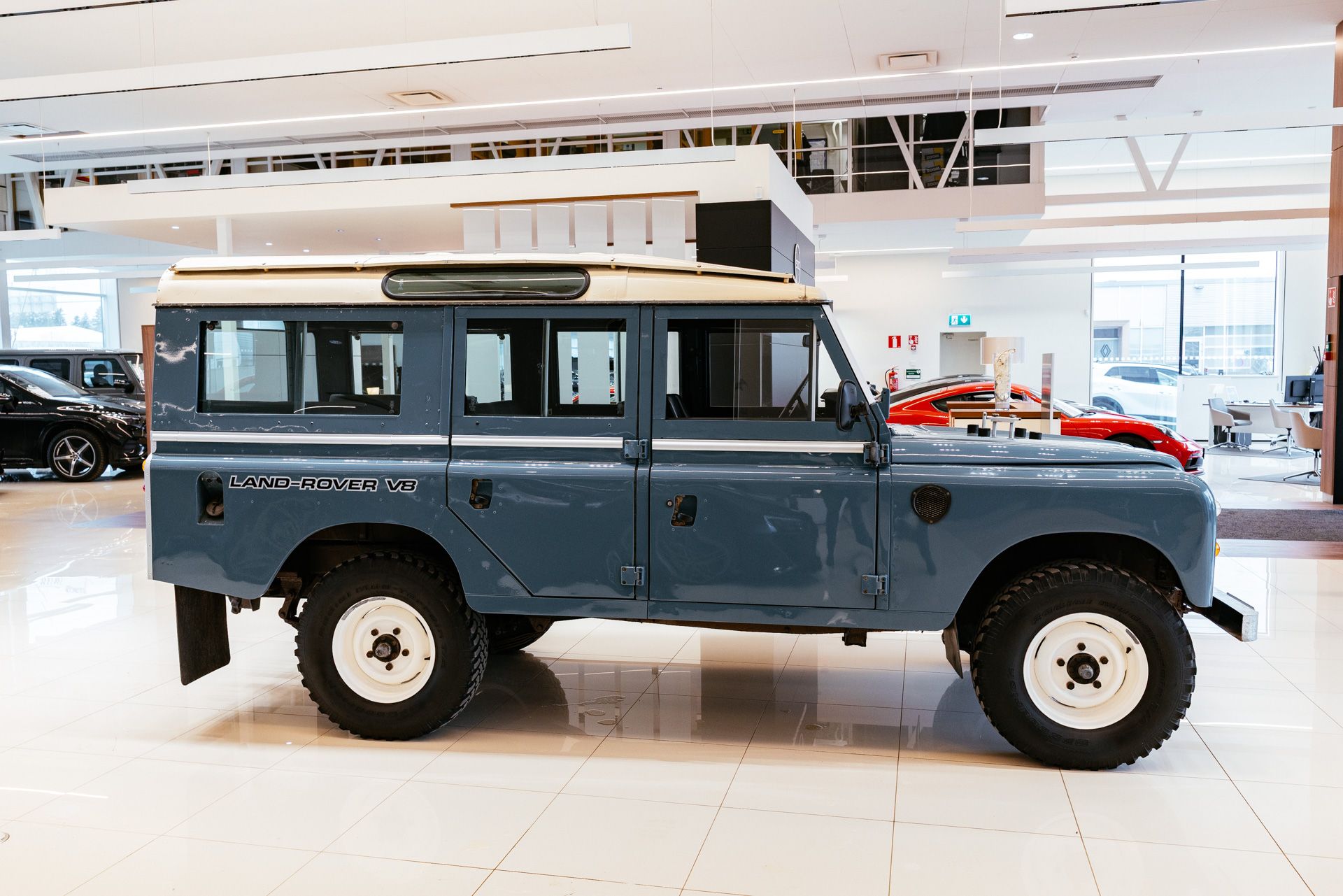 Land Rover 109 1982