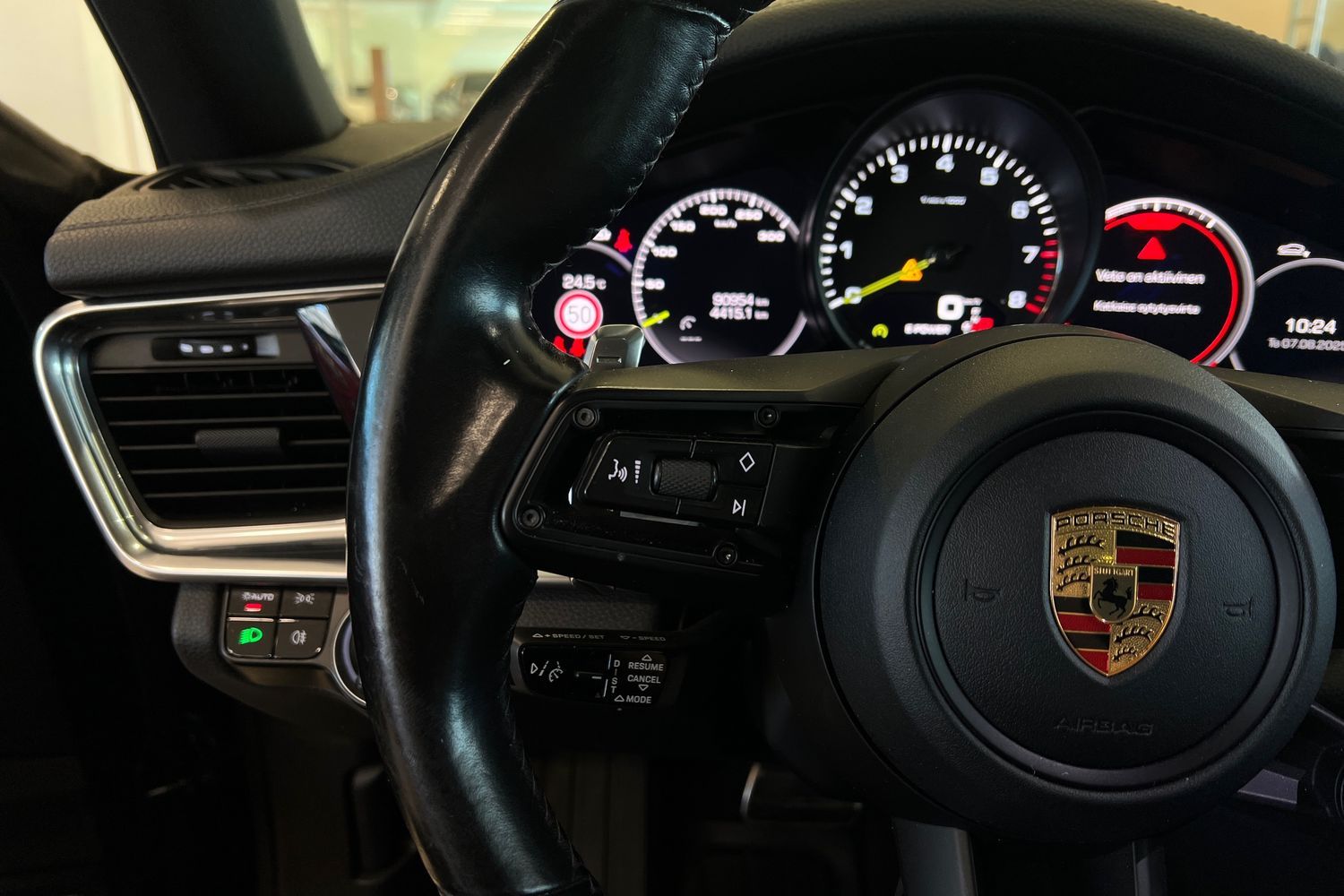 Porsche Panamera 2021