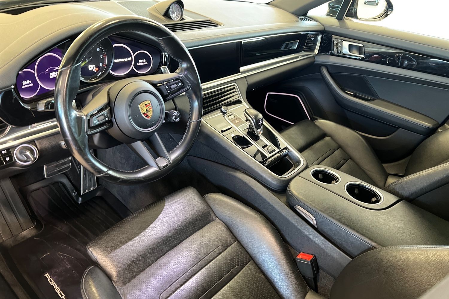 Porsche Panamera 2021