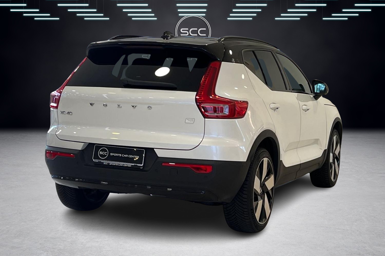 Volvo XC40 Recharge Twin Ultimate aut // Panorama / 20" / Harman Kardon / Lämpöpumppu / 360 / ACC / ALV