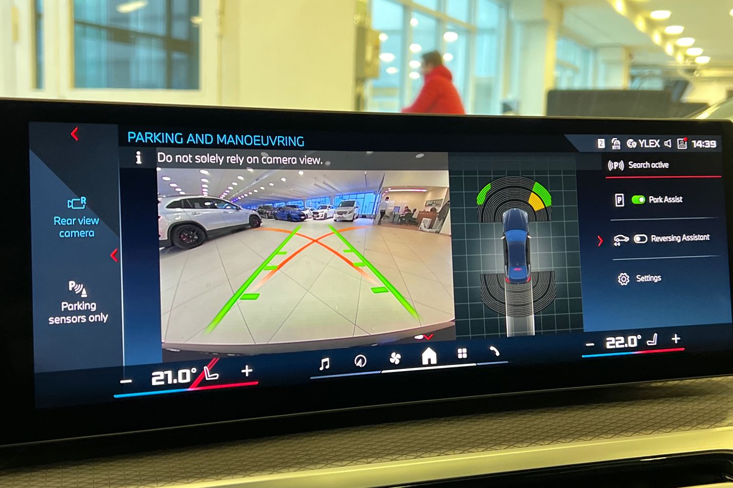 BMW i4 M50 M50 // Sähköpenkit / HUD / Nahkasisusta / Kamera / Kaukovaloavustin / Adaptiivinen alusta / Navi!