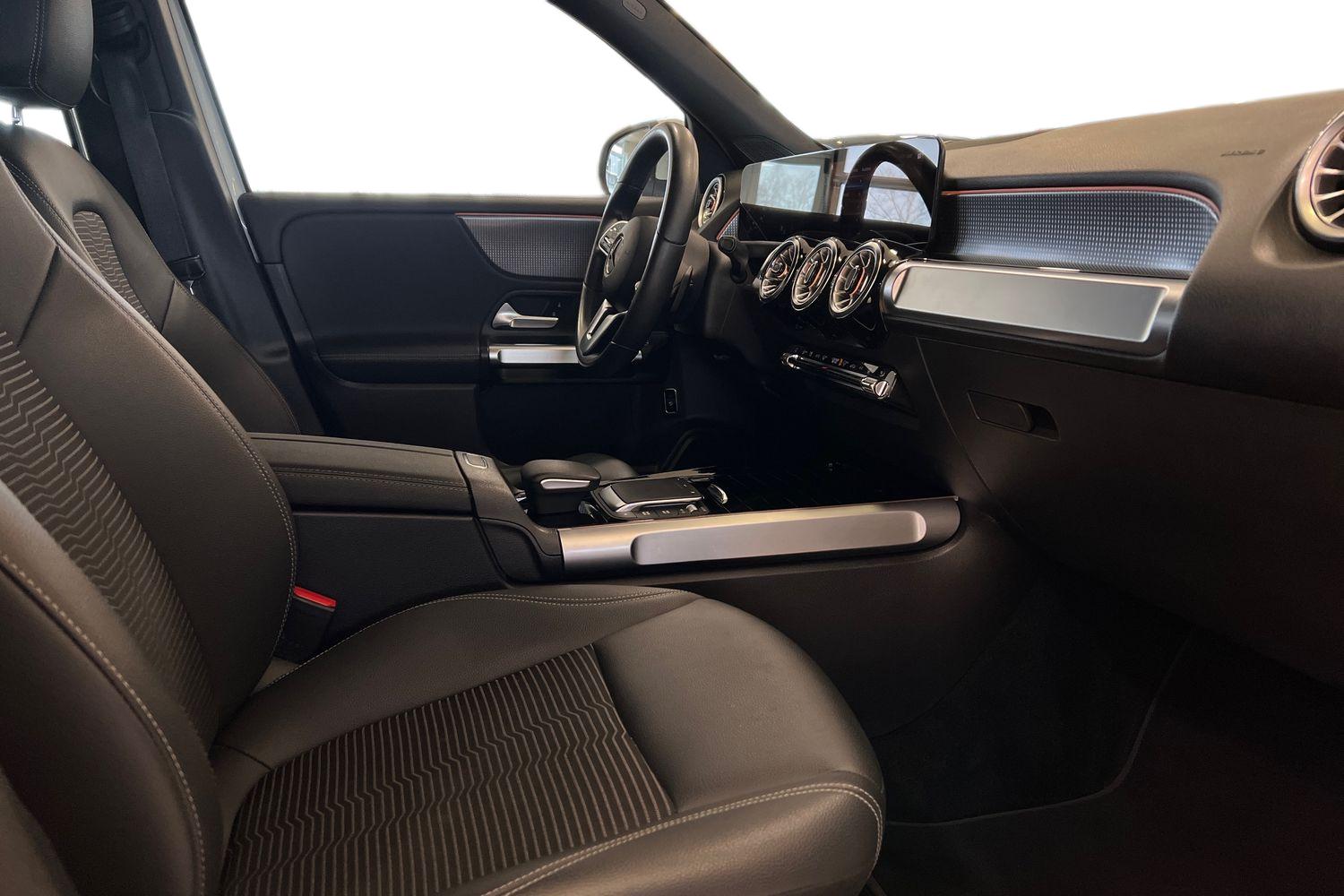 Mercedes-Benz EQB 2023