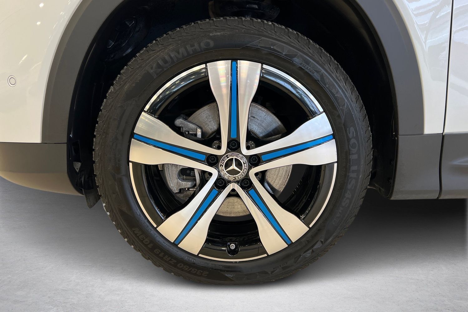 Mercedes-Benz EQB 2023