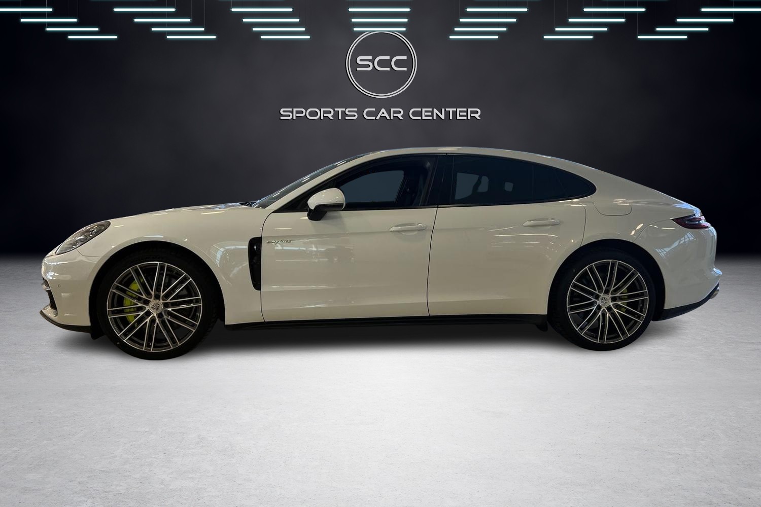 Porsche Panamera 4 E-Hybrid // Sport chrono plus / PDLS + / ACC / Soft Close / Bose / PASM / Turbo Design 21'' / Pano