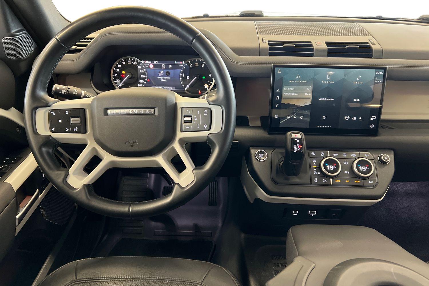 Land Rover Defender 2022