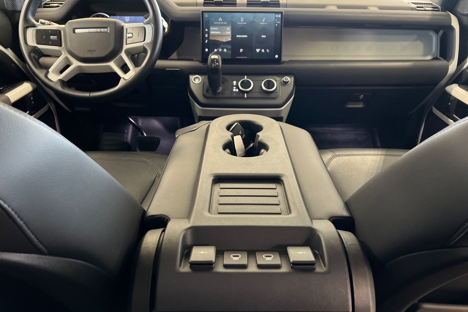 Land Rover Defender 2022