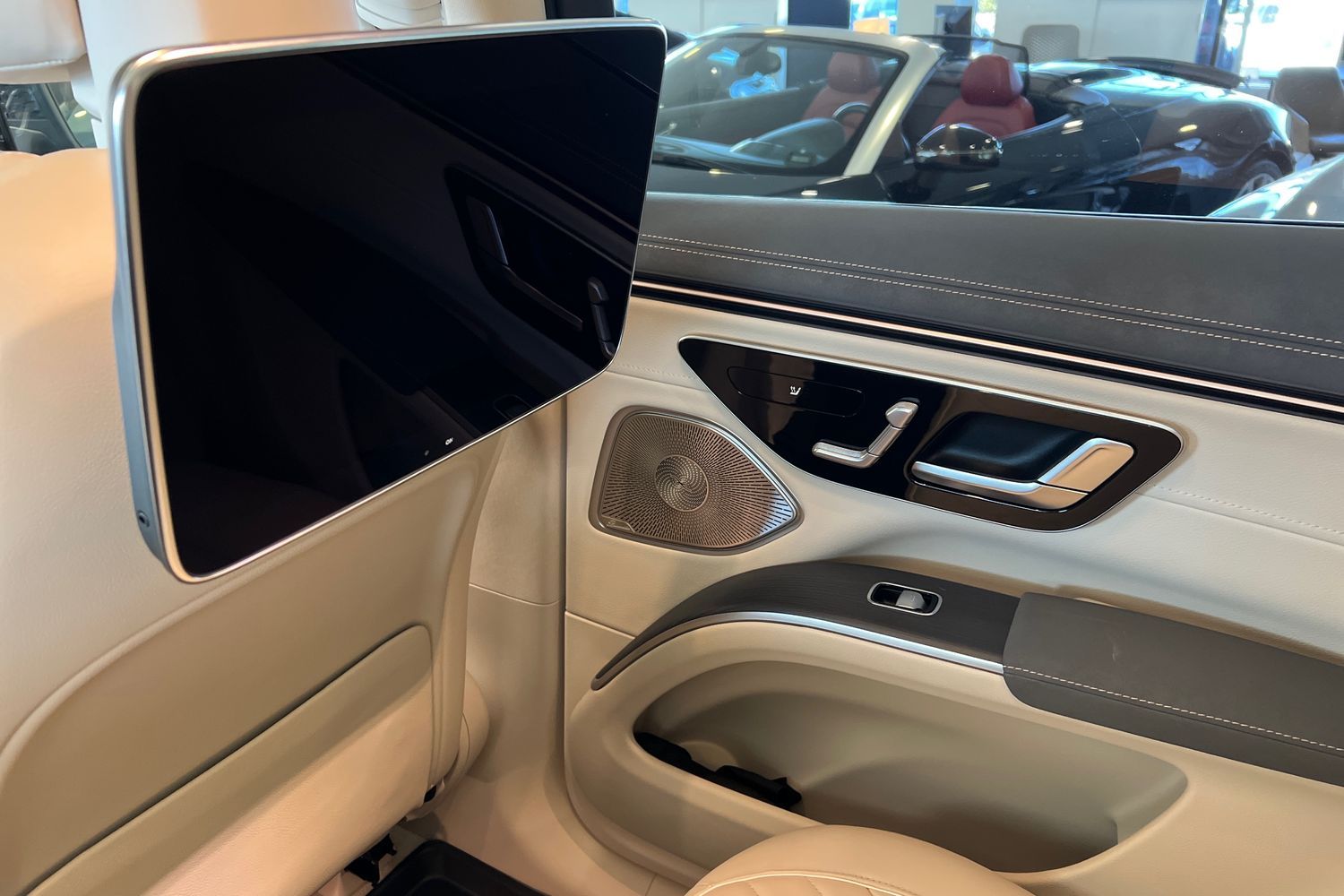 Mercedes-Benz EQS SUV 2023