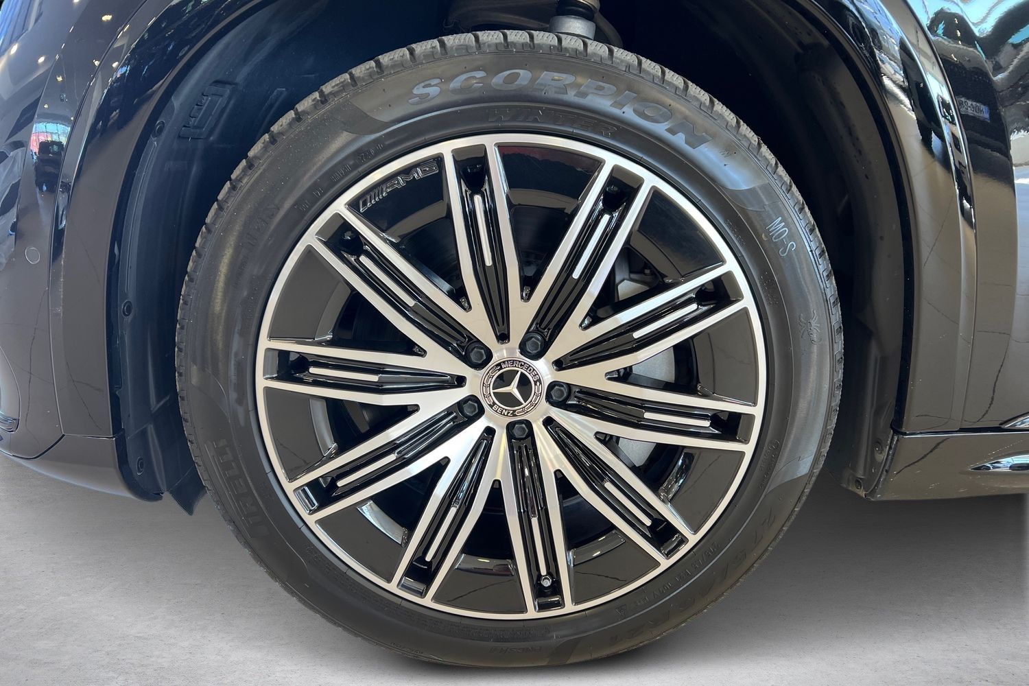 Mercedes-Benz EQS SUV 2023